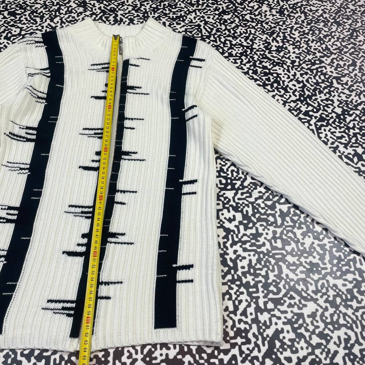 Japanese Brand Vintage Y2k Japanese Style Stripe Retro Anstract Zip Sweater Size US L / EU 52-54 / 3 - 11 Thumbnail