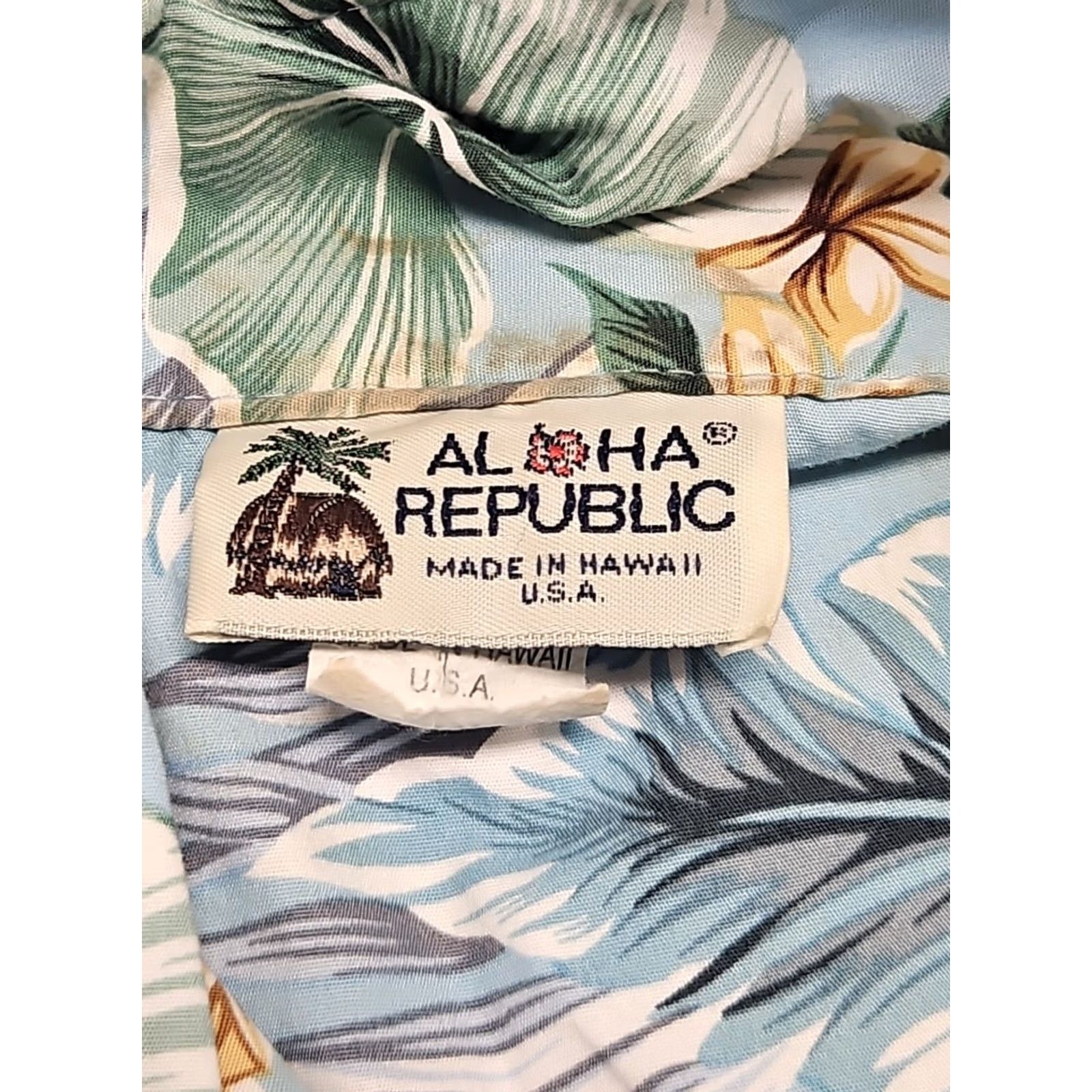 ALOHAS Aloha Republic Mens M Teal Hawaiian Shirt Floral Short Sleeve Button-Up Collared Irregular Fit Regular Color Teal Size US M / EU 48-50 / 2 - 5 Thumbnail