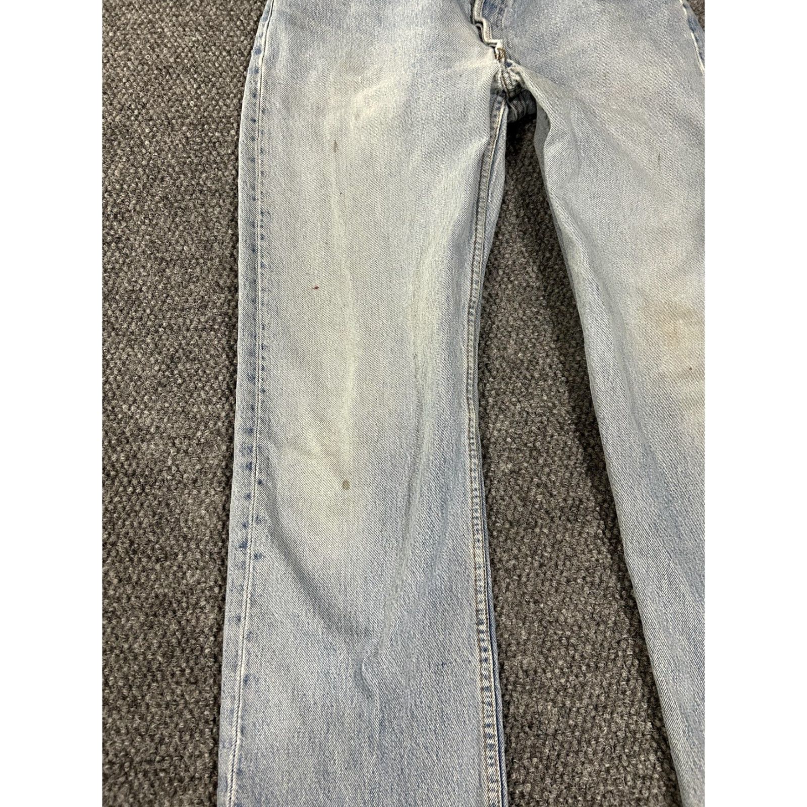 Levi's VINTAGE Levi's 501 Jeans Mens 33x31 Blue Wash Button Fly Made USA 90s Distressed Size US 33 - 3 Thumbnail