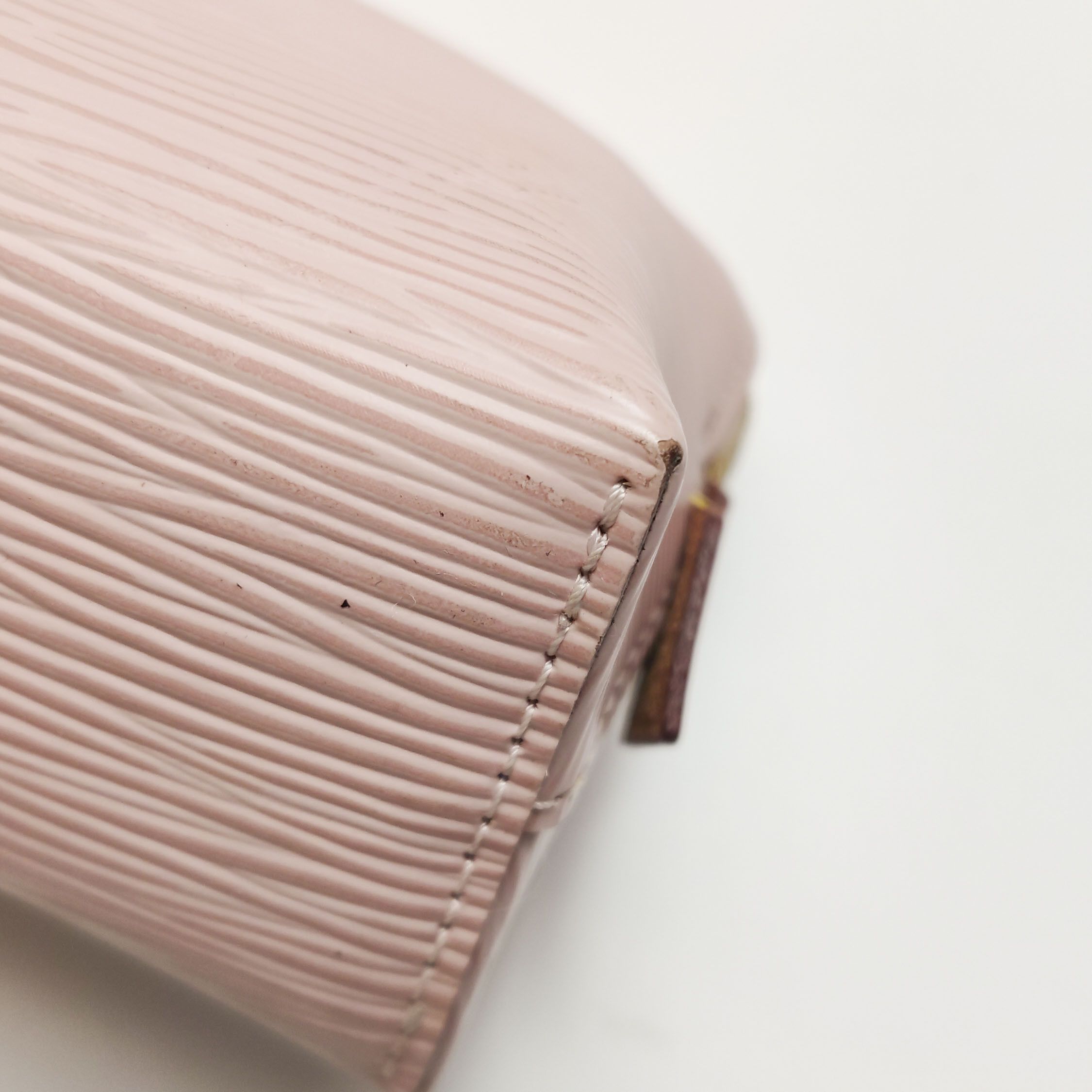 Louis Vuitton Louis Vuitton (LV) Small Cowhide Vegetable Tanned Leather S Size ONE SIZE - 9 Thumbnail