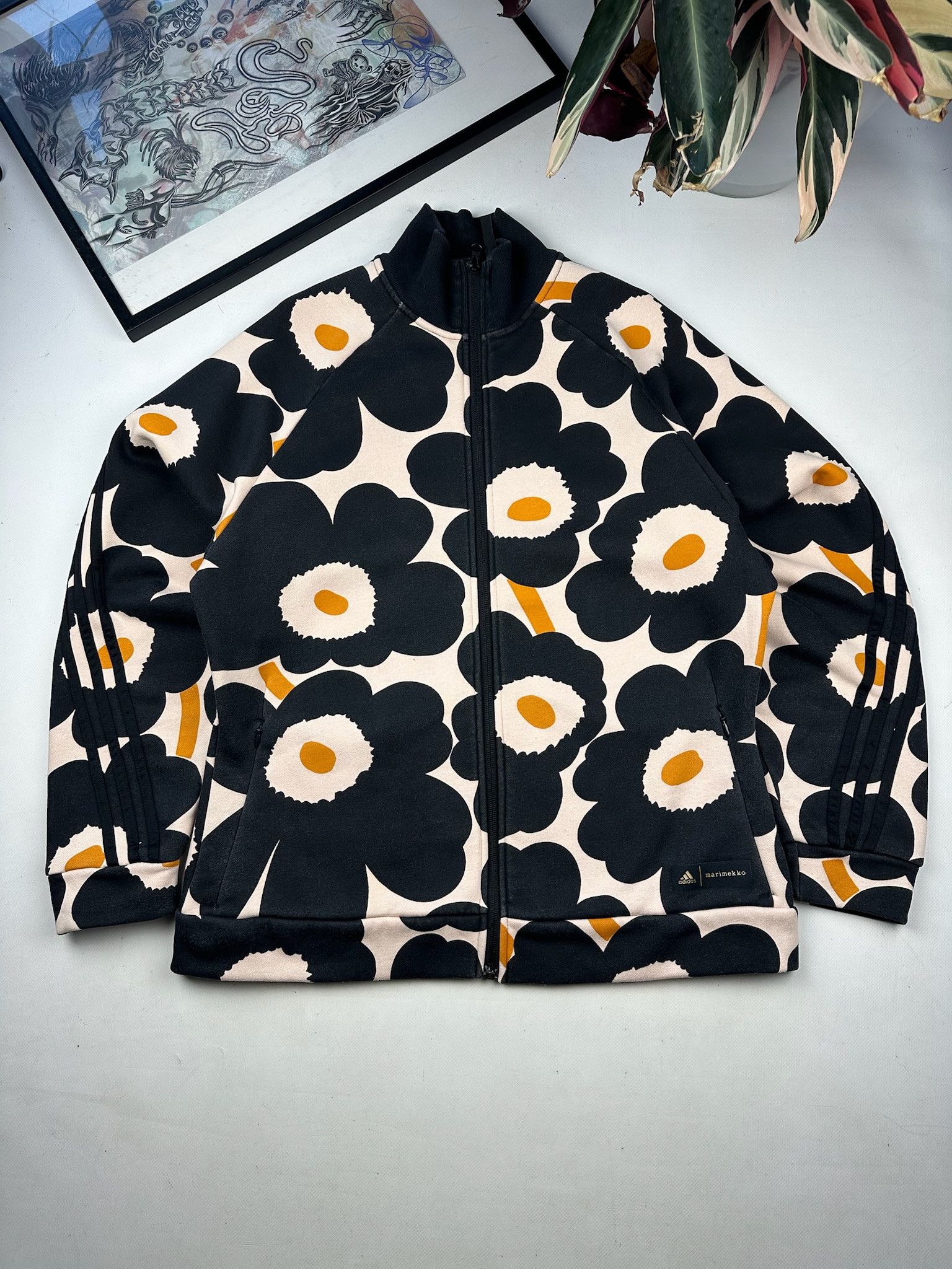  花柄ジャージ 青黒　marimekkoコラボ Adidas × Marimekko Marimekko x Adidas Blue Flower Print Track Top