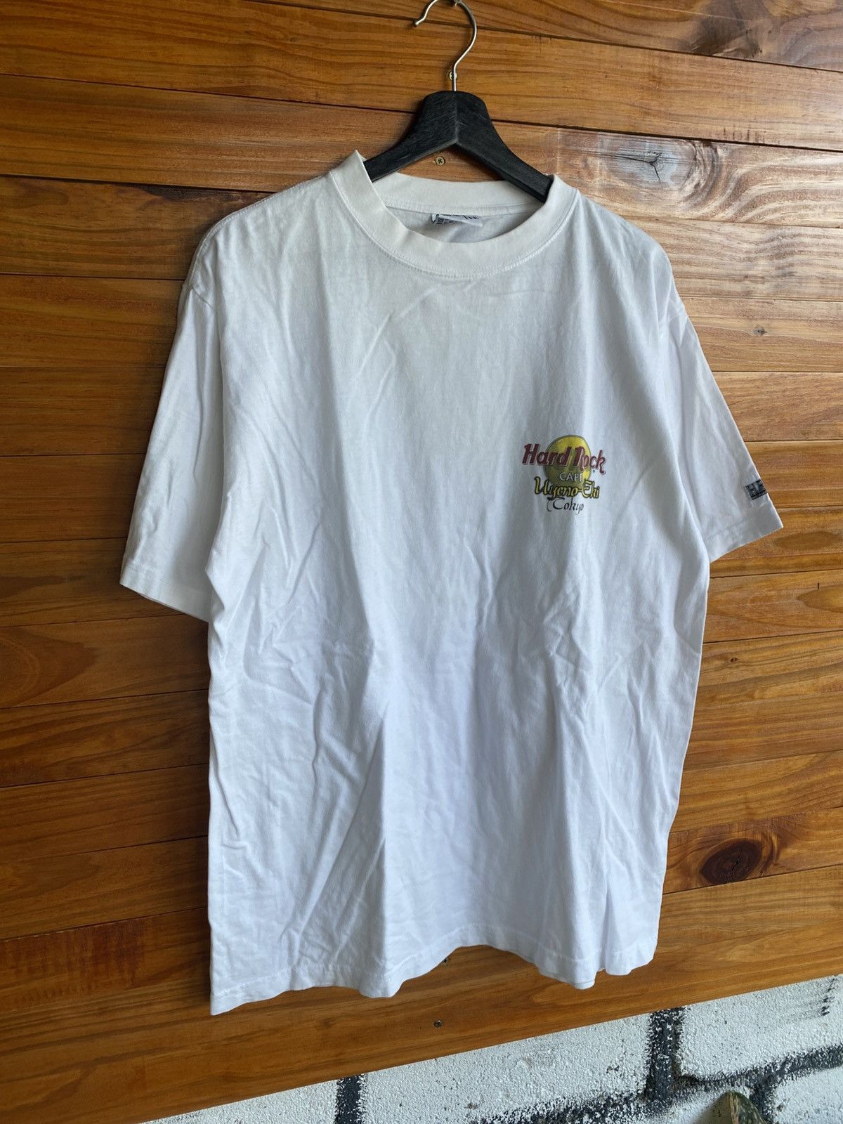 Hard Rock Cafe Vintage Hard Rock Cafe Ueno Eki Tokyo Heavy Tee White TShirt Size US L / EU 52-54 / 3 - 5 Thumbnail