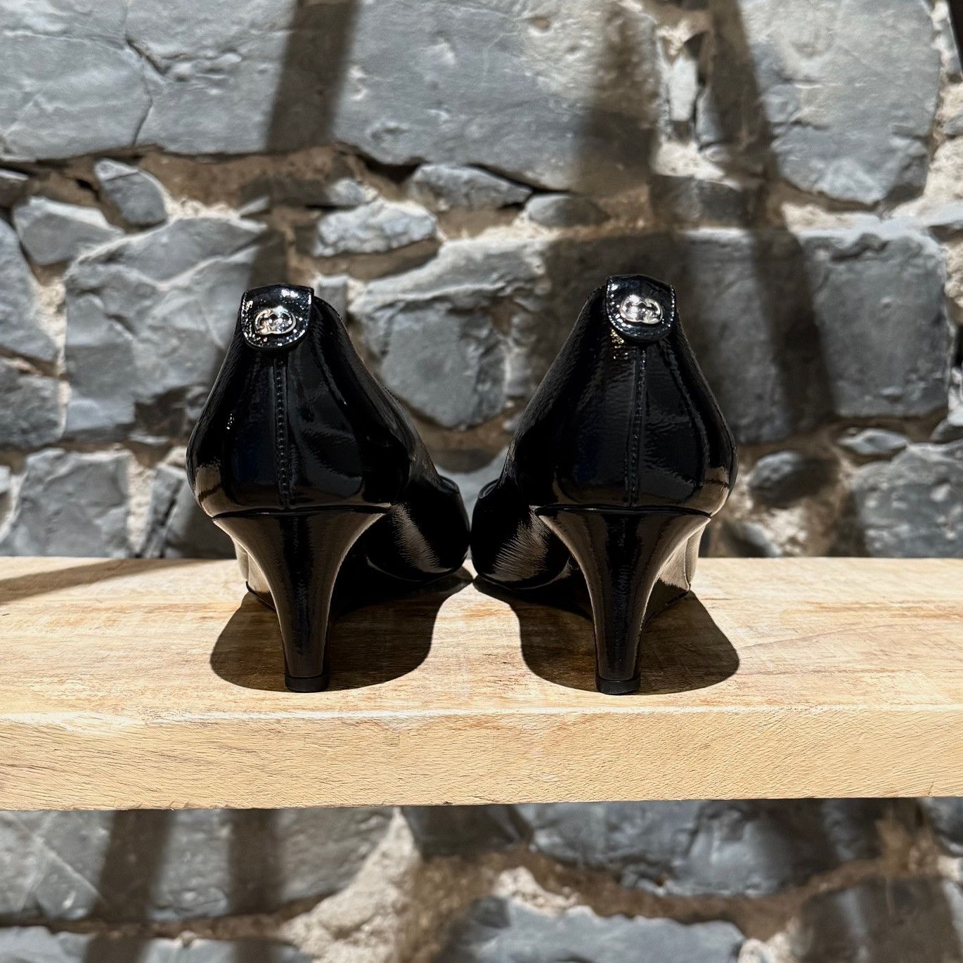 Gucci Gucci Black Patent GG Wedge Pumps Size US 7.5 / IT 37.5 - 5 Thumbnail