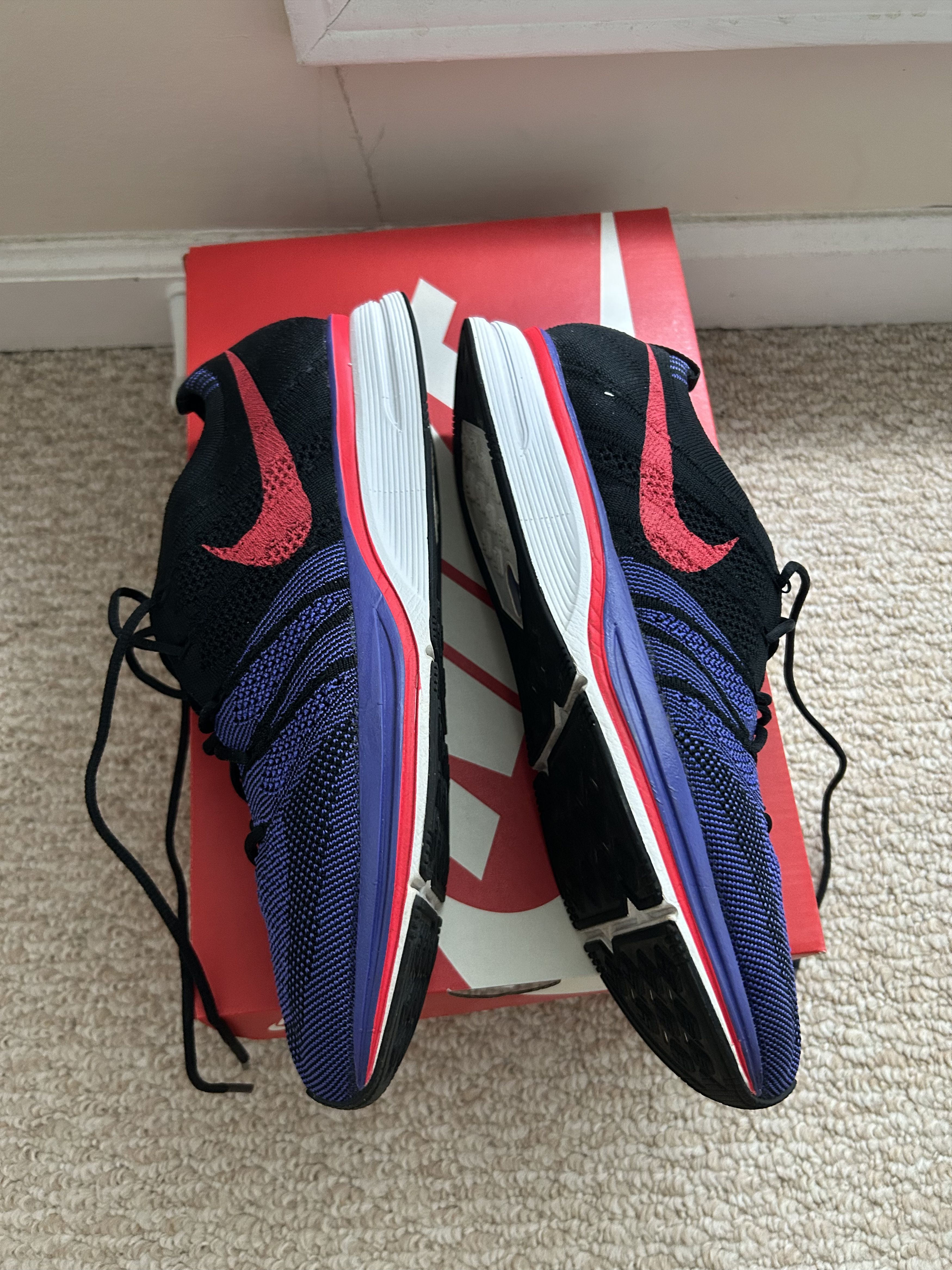 Nike Nike Flyknit Trainer Size US 10 / EU 43 - 4 Thumbnail