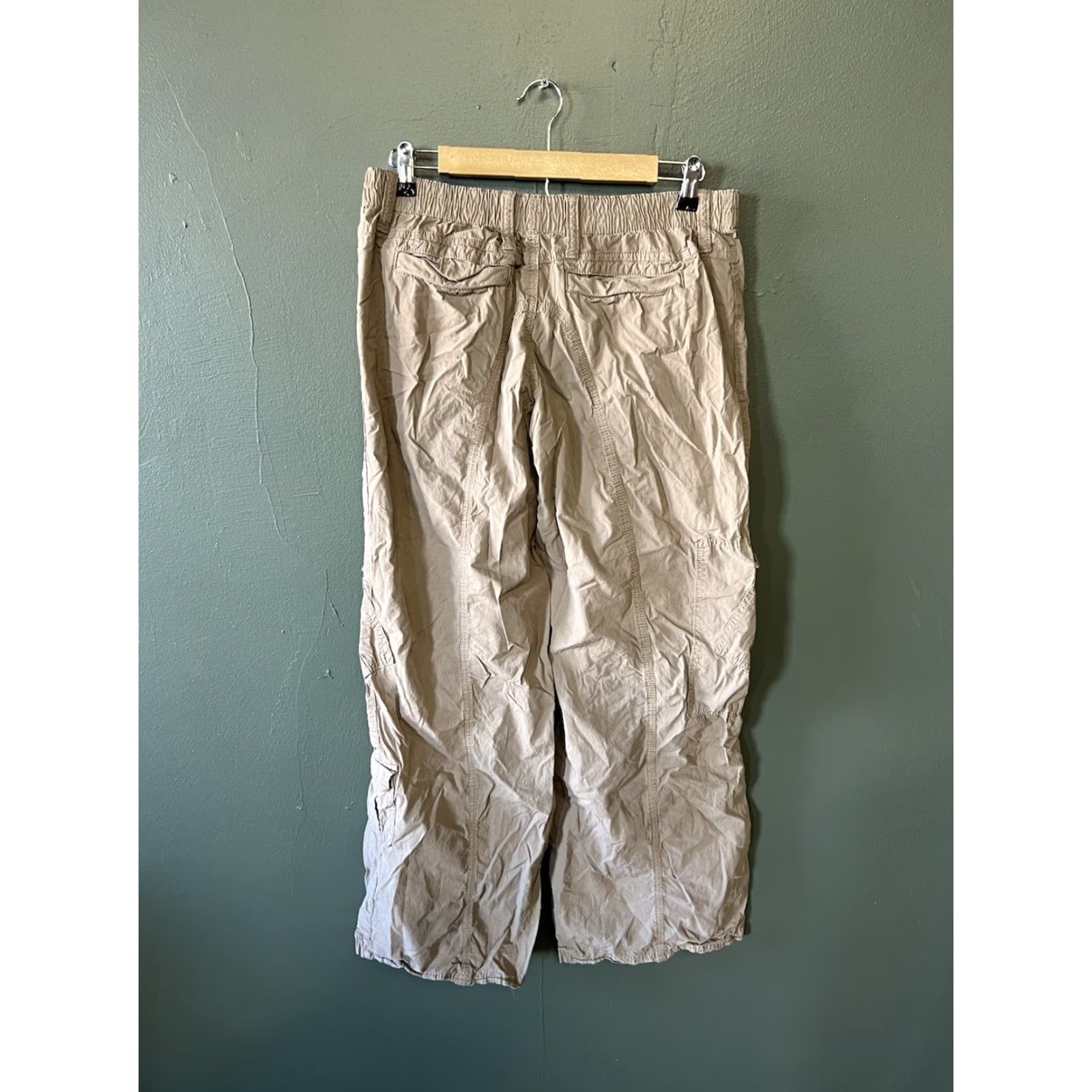 Urban Outfitters BDG Urban Outfitters Y2K Cargo Brown Pants Size Large User: BDG Urban Outfitters Y2K Cargo Brown Pants Size Large Size 36" / US 14 / IT 50 - 2 Thumbnail