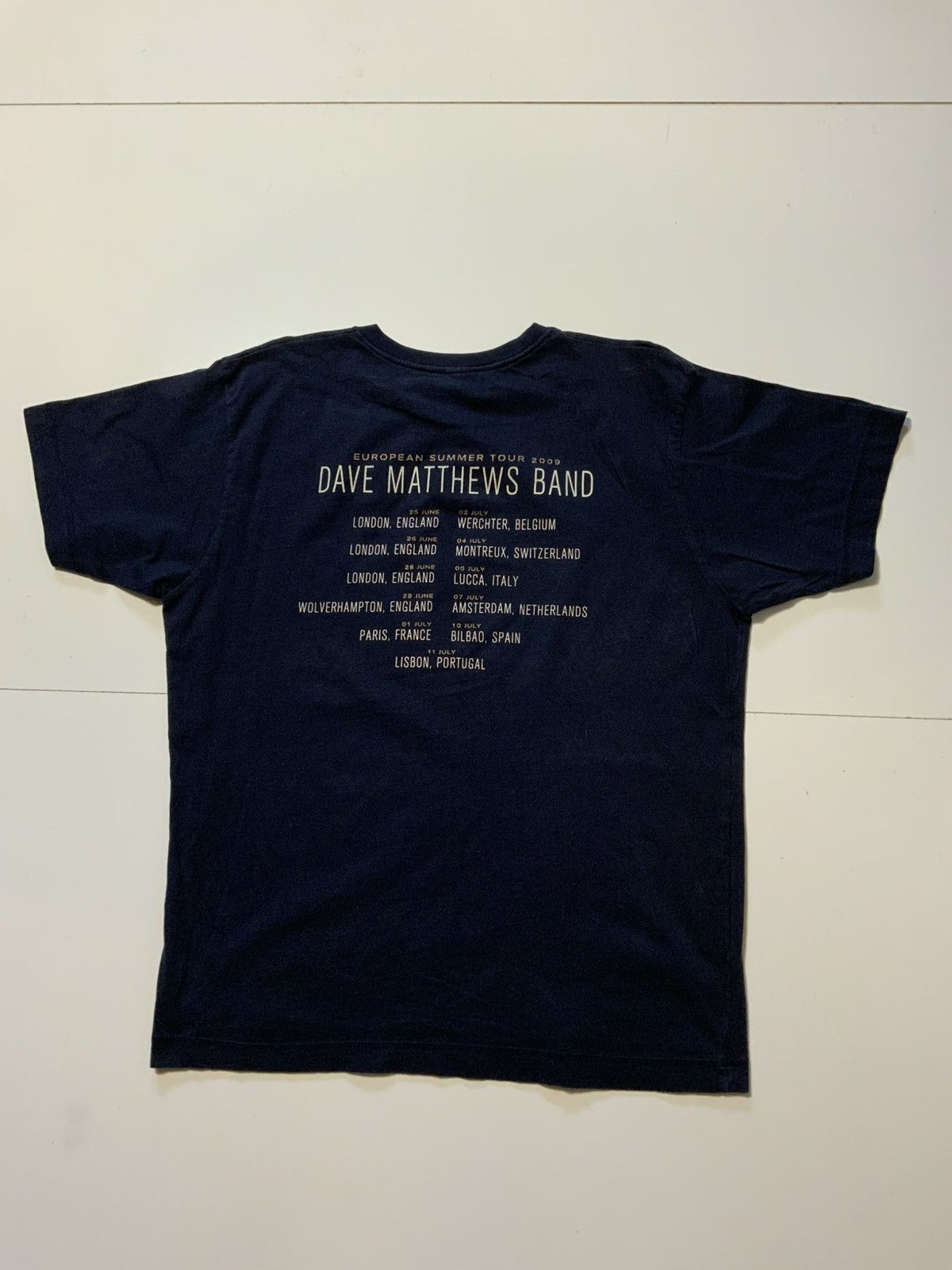 Band Tees Dave Matthews Band 2009 European Live Tour Rock Band T-Shirt Size US L / EU 52-54 / 3 - 3 Thumbnail