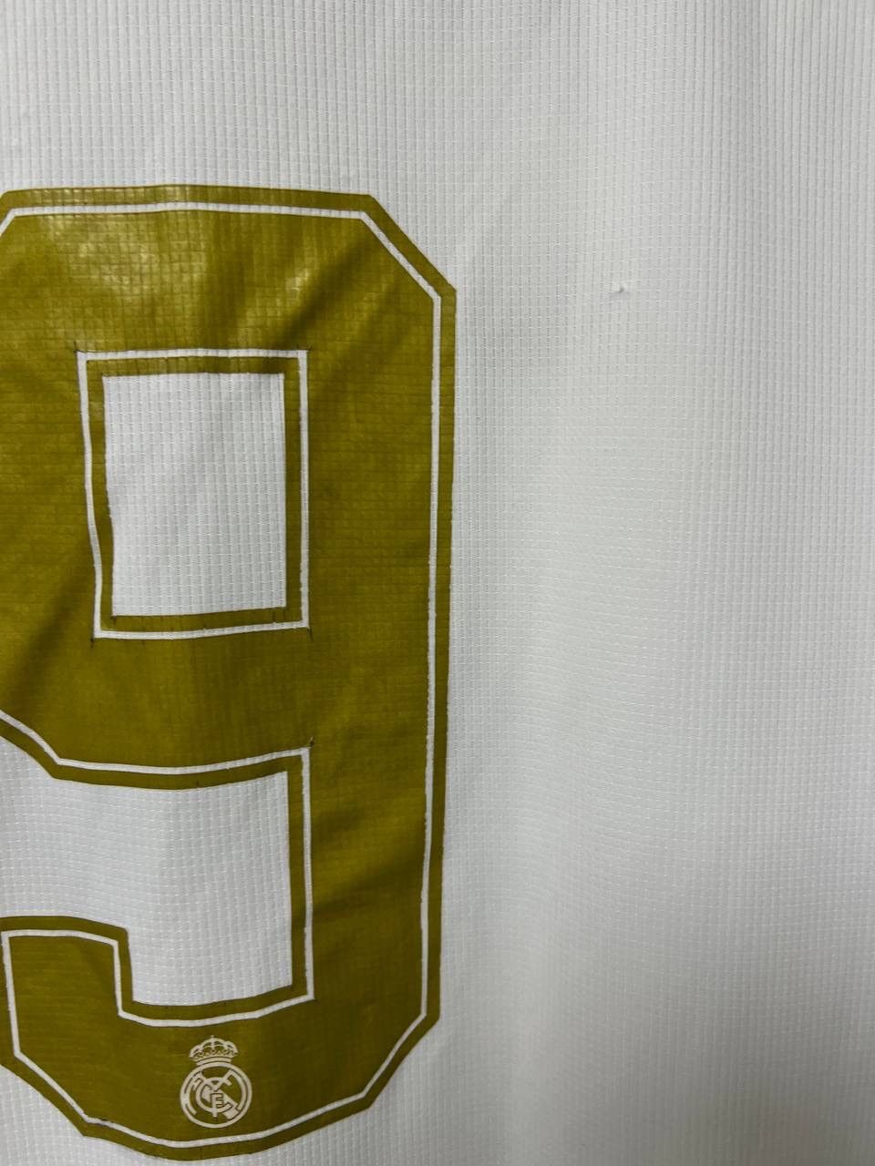 Adidas Real Madrid #9 Benzema 2019/2020 Home Football Shirt M Size US M / EU 48-50 / 2 - 22 Thumbnail