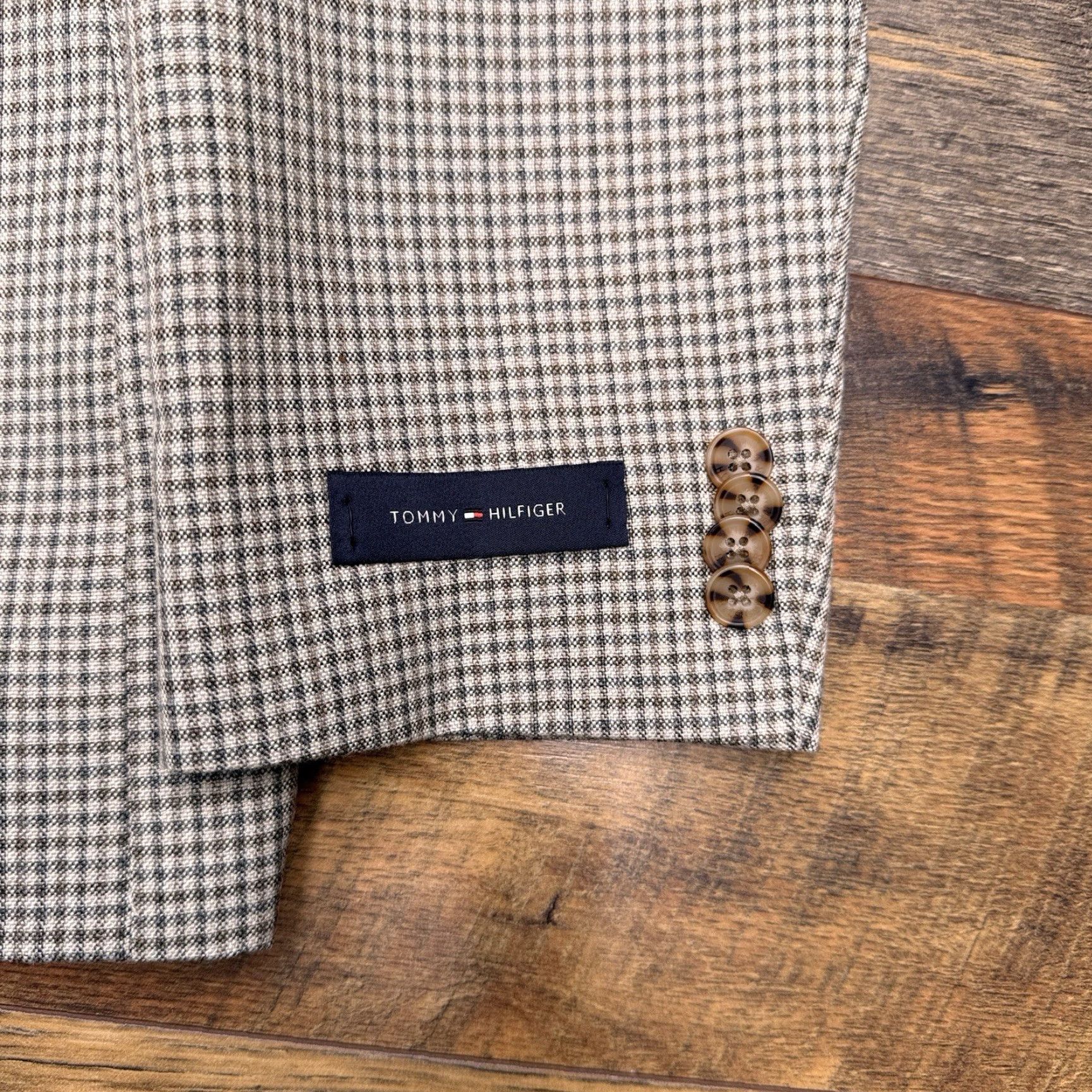Tommy Hilfiger Tommy Hilfiger Sport Coat Blazer 42 Short Plaid Gray Mens Regular - Notch Lapel, Double-Vented, Two-Button Front, Inner Pockets, Dry Clean, New Size US 42 / EU 58 - 7 Thumbnail