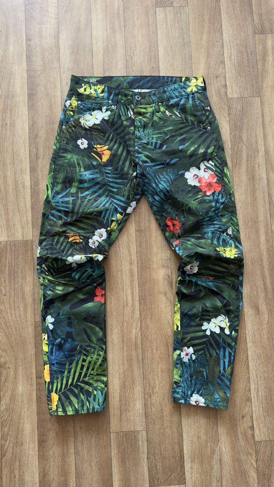 G-Star G-Star Raw 5622 3D Tapered Floral Tropical Print Pants Size US 32 / EU 48 - 1 Thumbnail