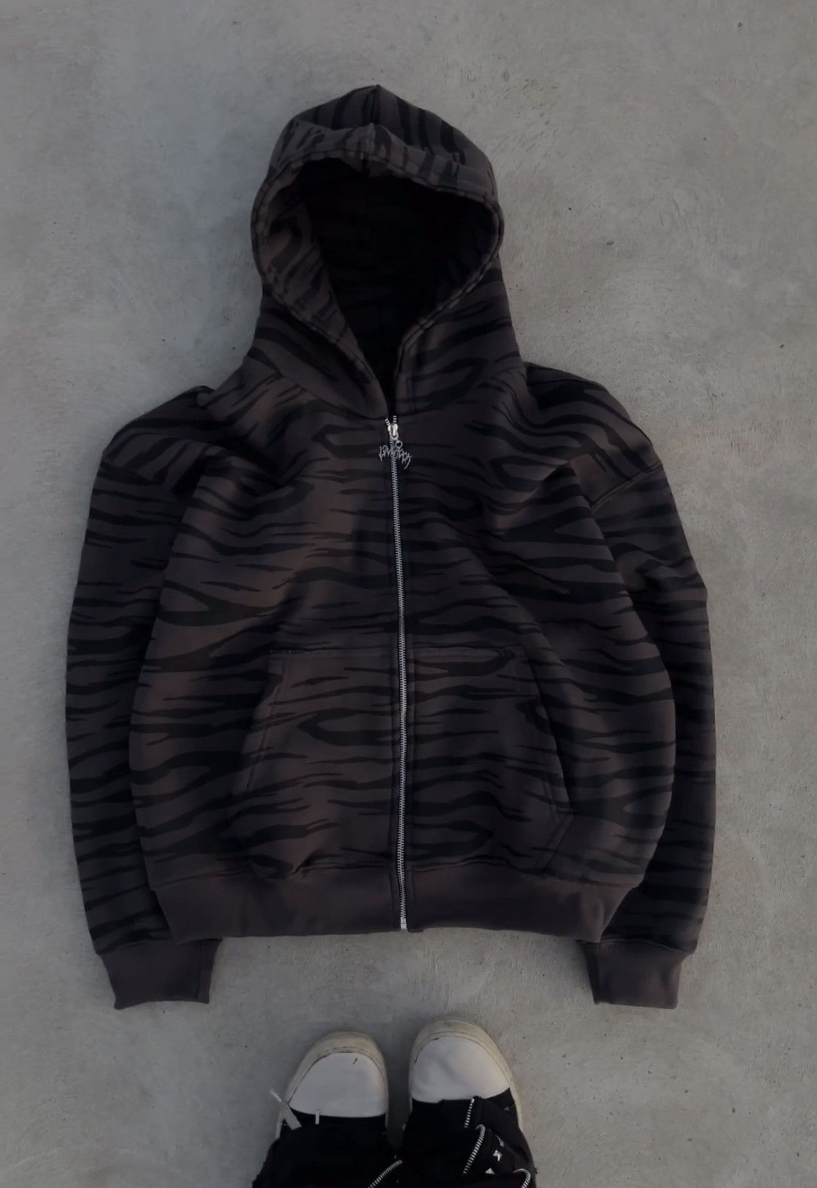 Other Discontinued Loverock Apparel Grey Zebra Zip Up Size US L / EU 52-54 / 3 - 2 Thumbnail