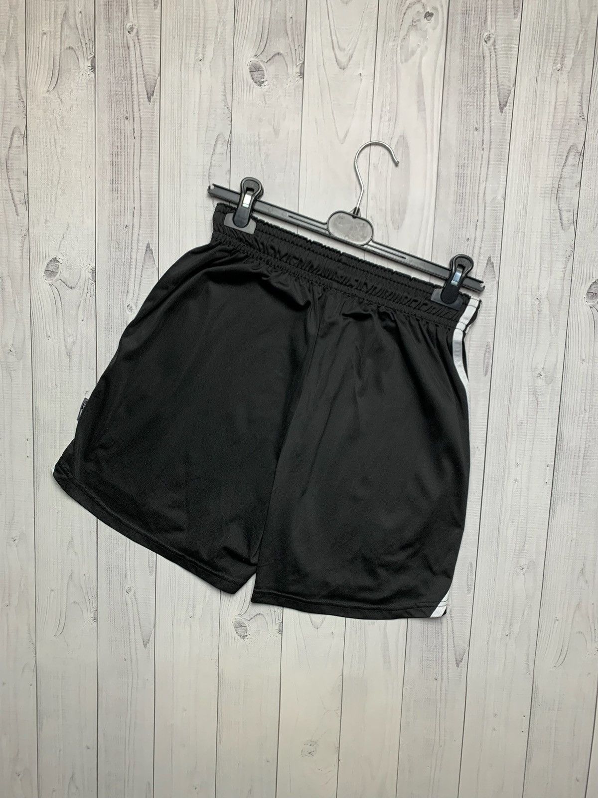 Adidas × Vintage Vintage adidas New Castle United soccer shorts size S Size US 30 / EU 46 - 4 Thumbnail