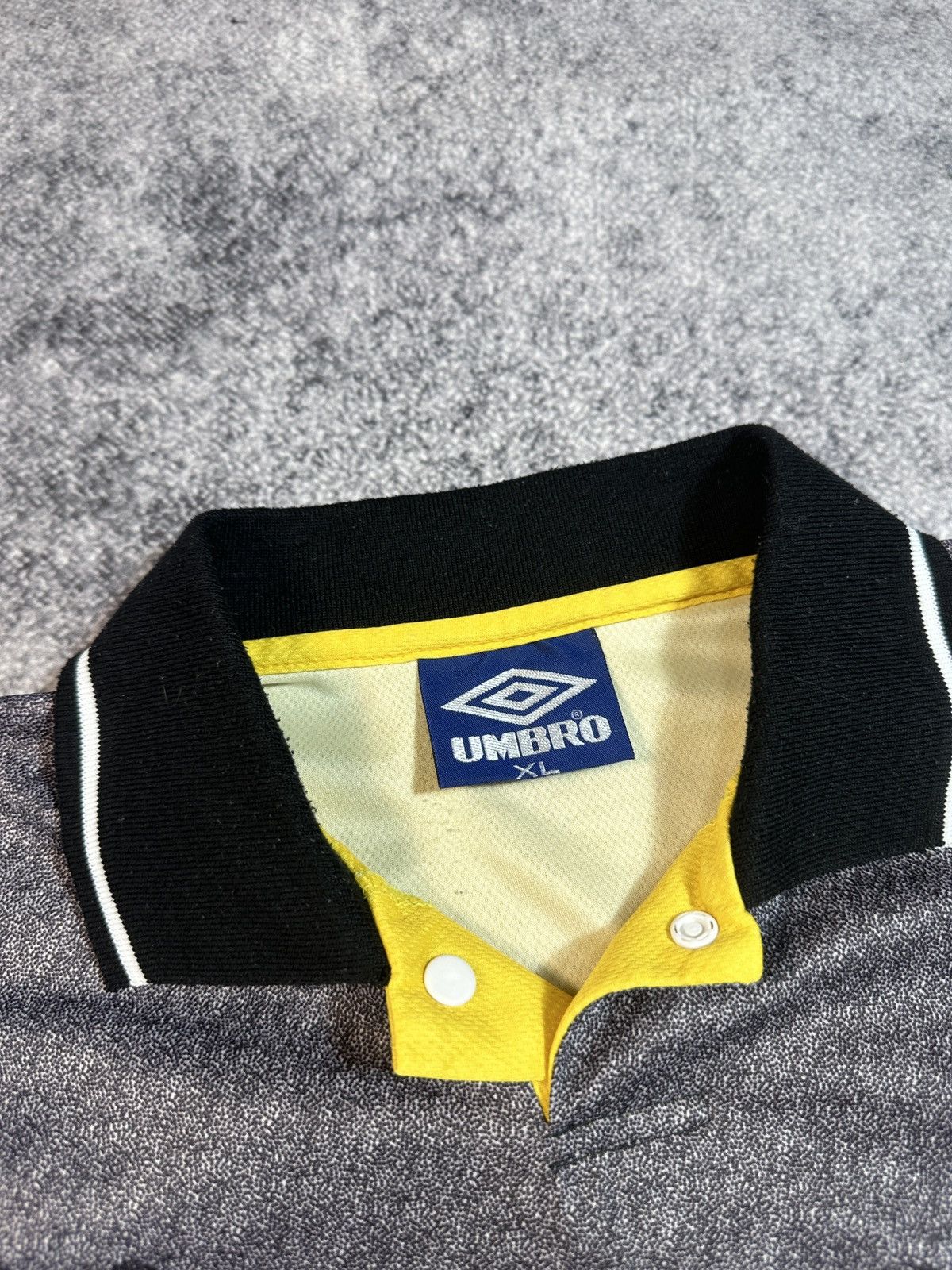 Umbro × Vintage Y2K Vintage Umbro Zurich 3 Soccer Jersey Blokecore Style XL Size US XL / EU 56 / 4 - 3 Thumbnail