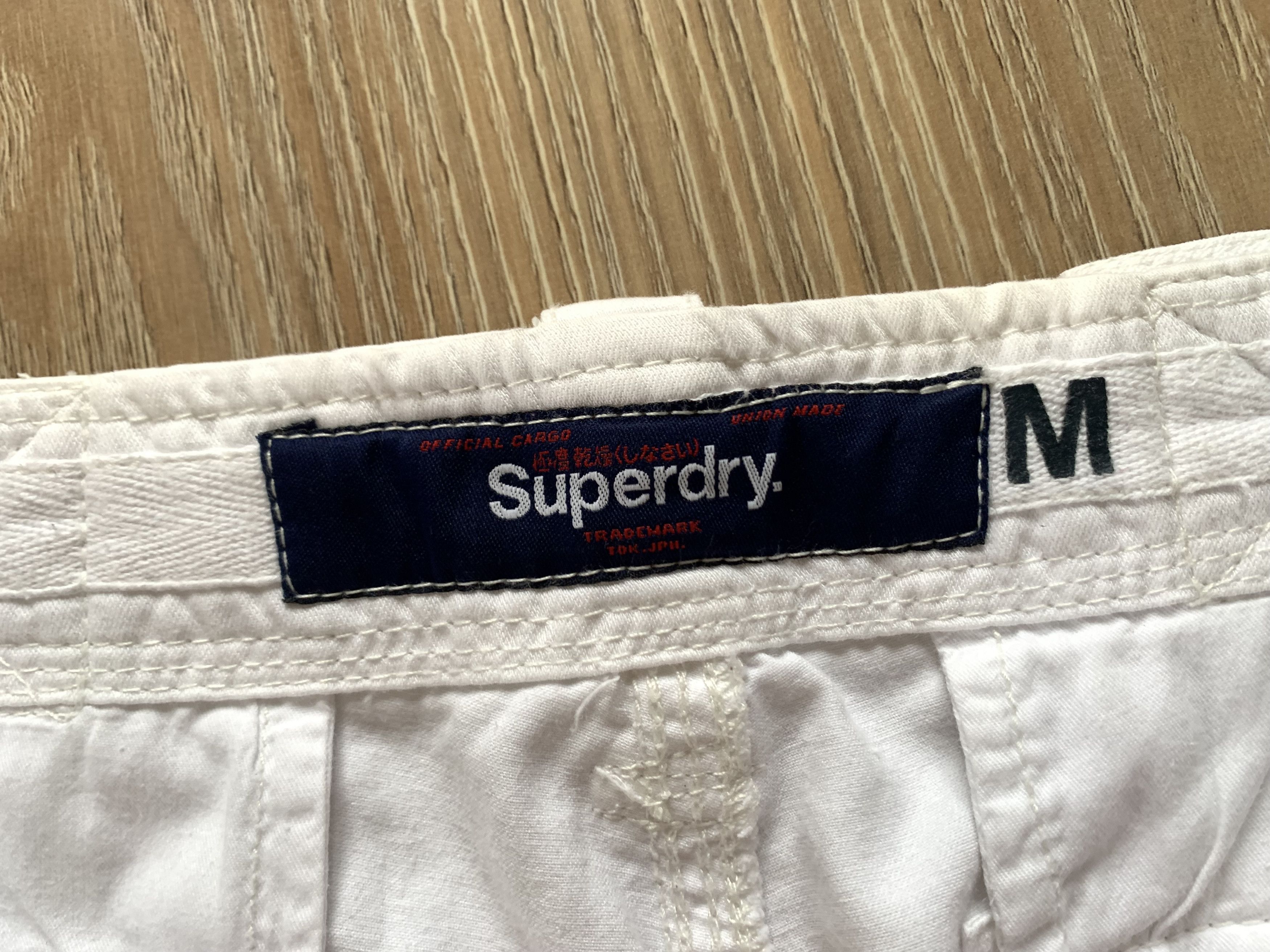 Japanese Brand × Superdry Superdry White Cotton Multi Pocket Cargo Shorts Size US 33 - 8 Thumbnail