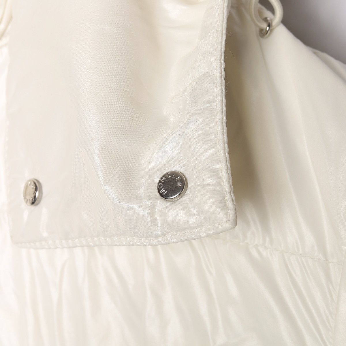 Moncler Moncler Vintage Cream White Nylon Jacket Hooded Size L / US 10 / IT 46 - 13 Thumbnail