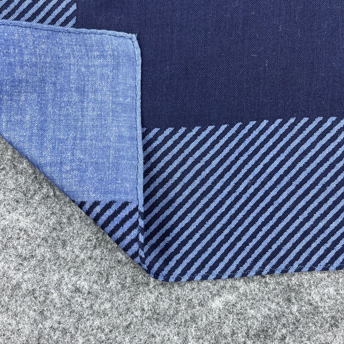 Burberry Burberrys Handkerchief / Bandana / Neckerchief B616 Size ONE SIZE - 3 Thumbnail