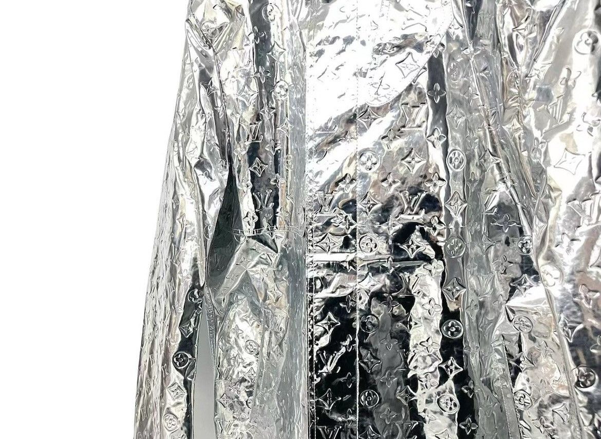 Louis Vuitton Runway mirror silver raincoat jacket Size US S / EU 44-46 / 1 - 2 Thumbnail