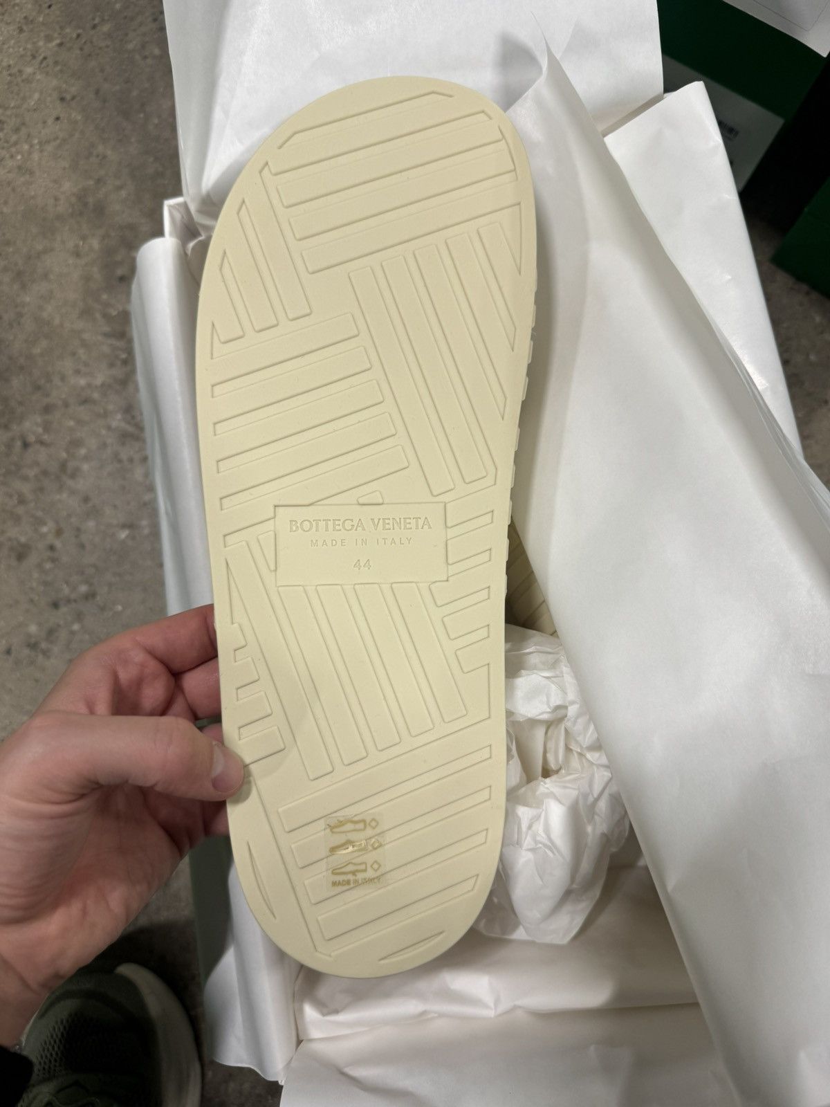 Bottega Veneta Bottega Veneta Embossed Rubber Slides NEW 550$ Size US 11 / EU 44 - 5 Thumbnail