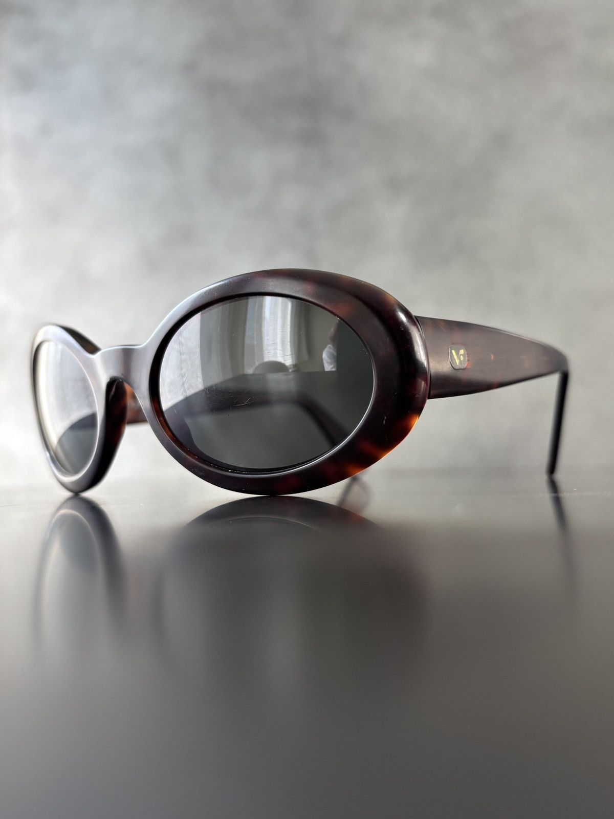 Vogue Vintage Vogue Sunglasses 1990s Made in Italy Oval Y2K VO2167 Size ONE SIZE - 23 Thumbnail