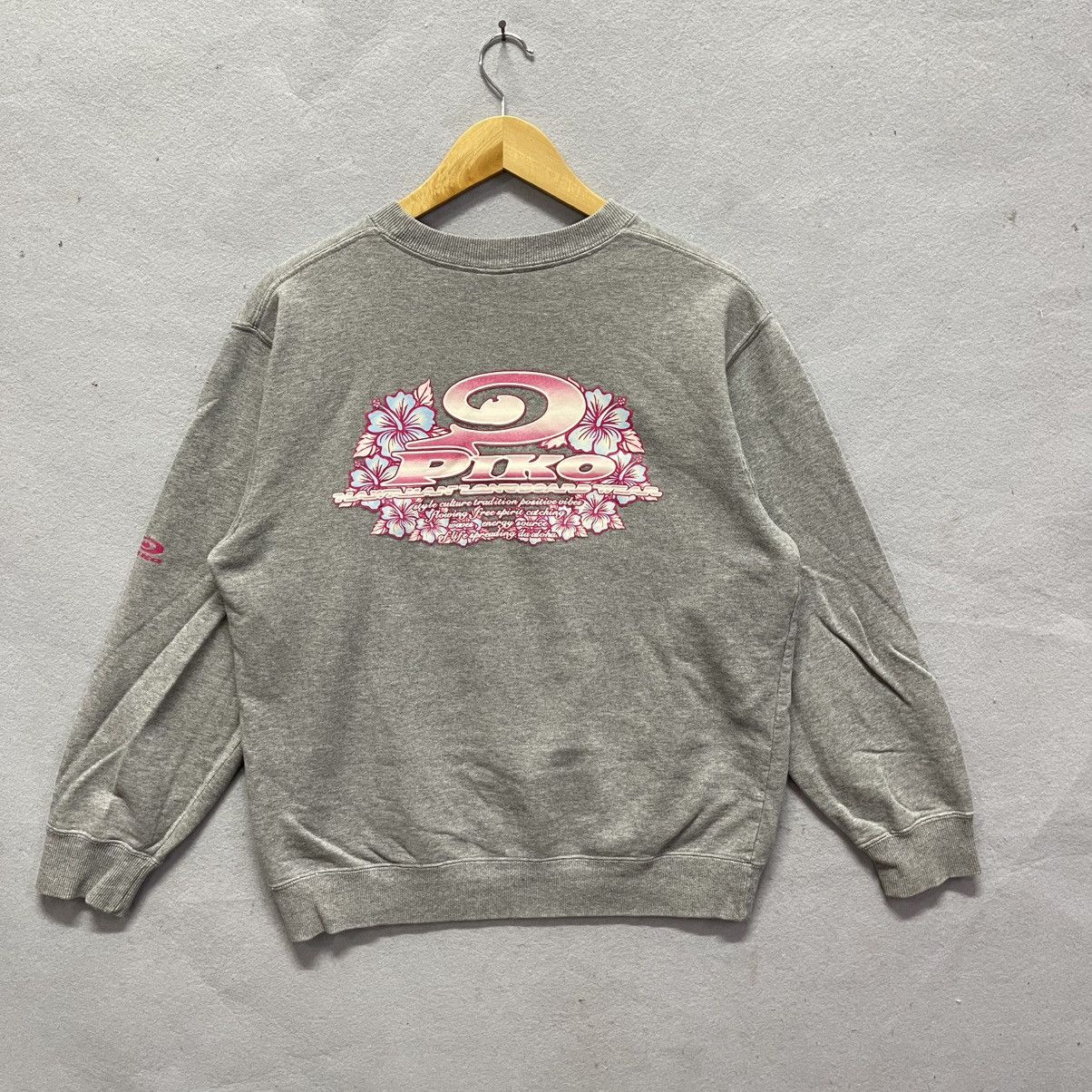 Vintage Vintage 1990s Piko Hawaiian Surf Graphic Sweatshirt Gray Size US L / EU 52-54 / 3 - 1 Thumbnail