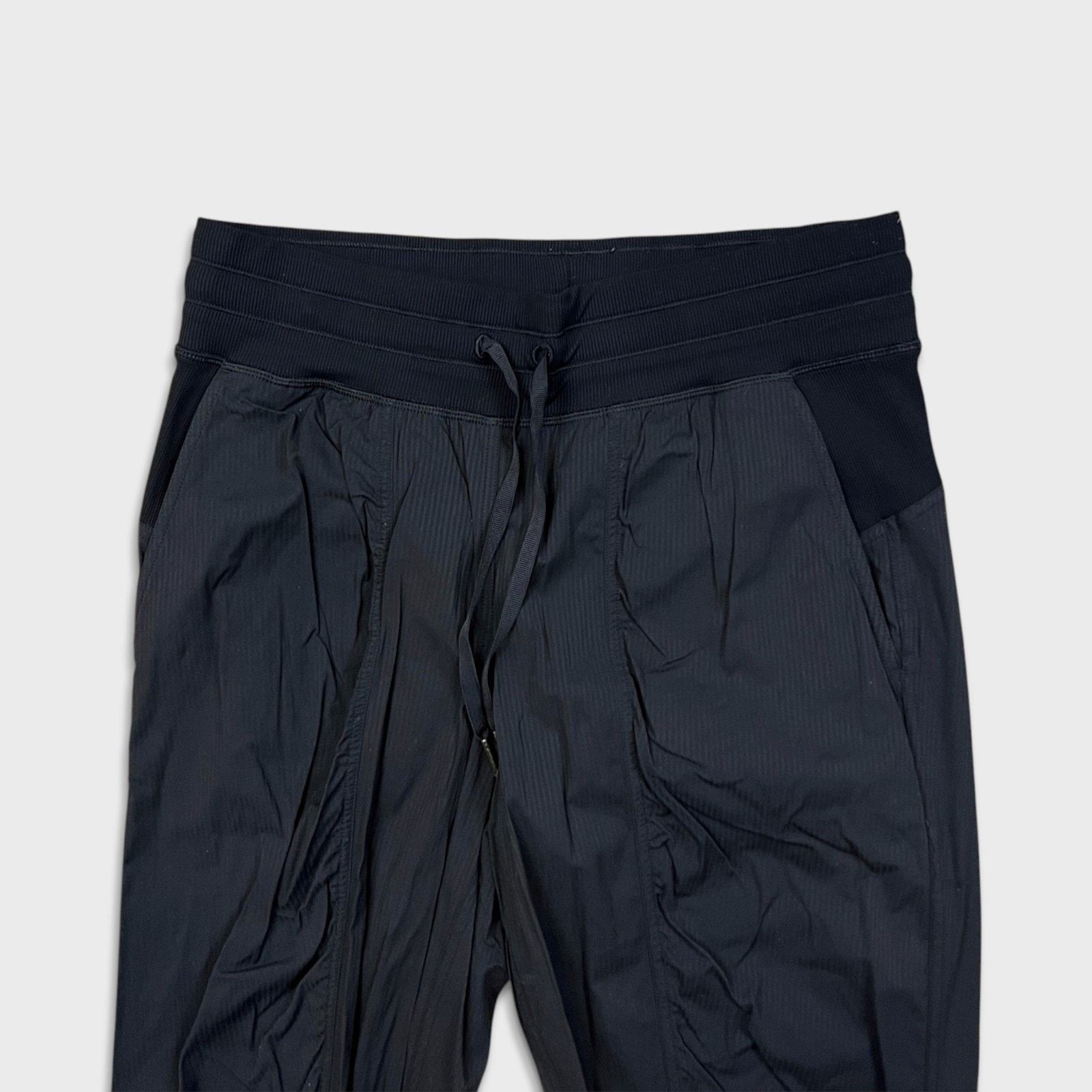 Lululemon Lululemon Dance Studio Mid-Rise Jogger Size 8 Athletic Taper Size 30" / US 8 / IT 44 - 2 Thumbnail