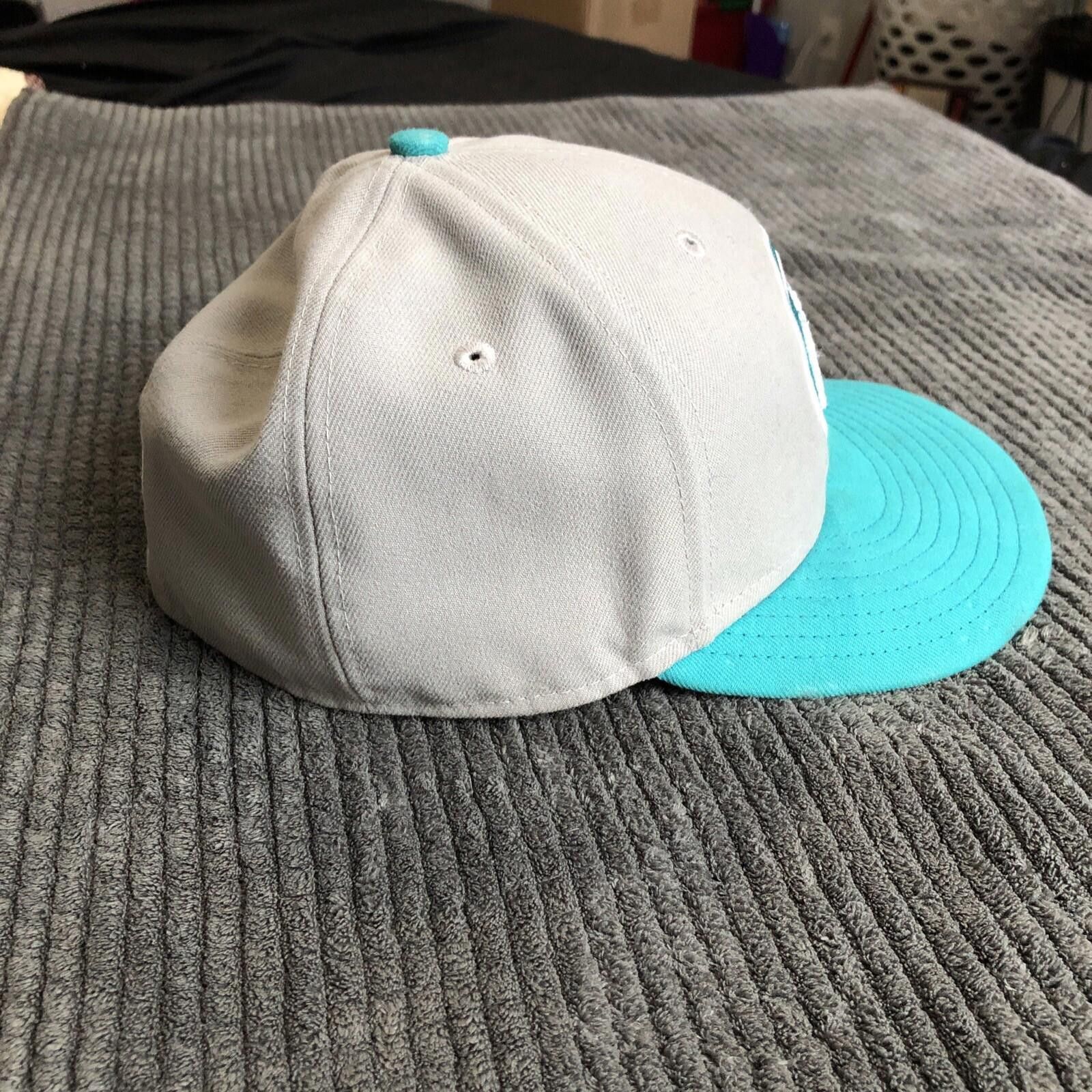 Designer New York Knicks GRAY-TEAL NEW-ERA HARDWOOD CLASSIC 7 1/4 CAP Size ONE SIZE - 3 Thumbnail