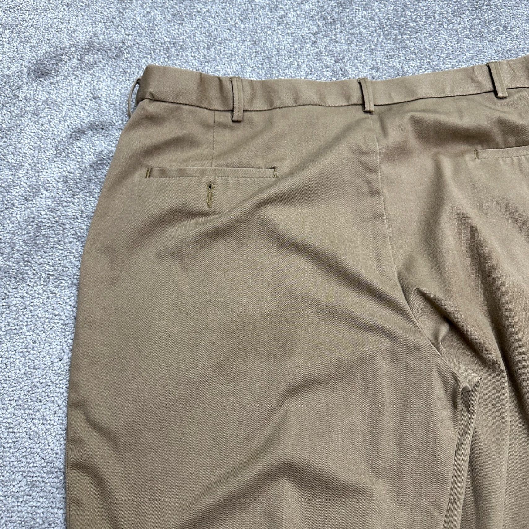 Eddie Bauer VINTAGE Haggar Classic Fit Chino Pants Mens 40x32 Brown Straight Leg Cotton Casual 90s Mens Size US 40 / EU 56 - 7 Thumbnail