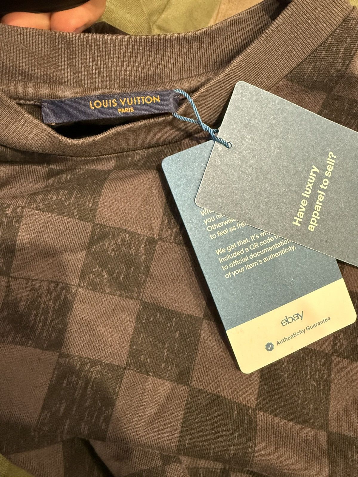 Louis Vuitton Louis Vuitton Damier Logo T Shirt Size US XL / EU 56 / 4 - 6 Thumbnail