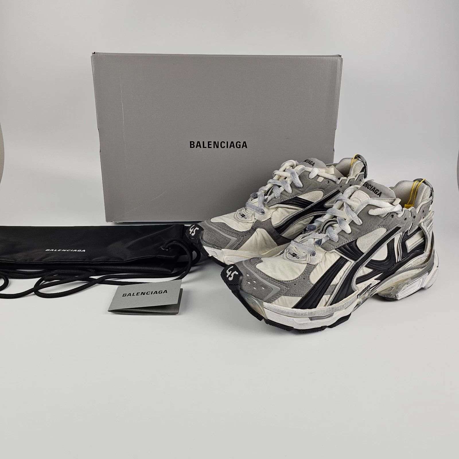 BALENCIAGA Runner Men's Gray Low Top Sneakers New