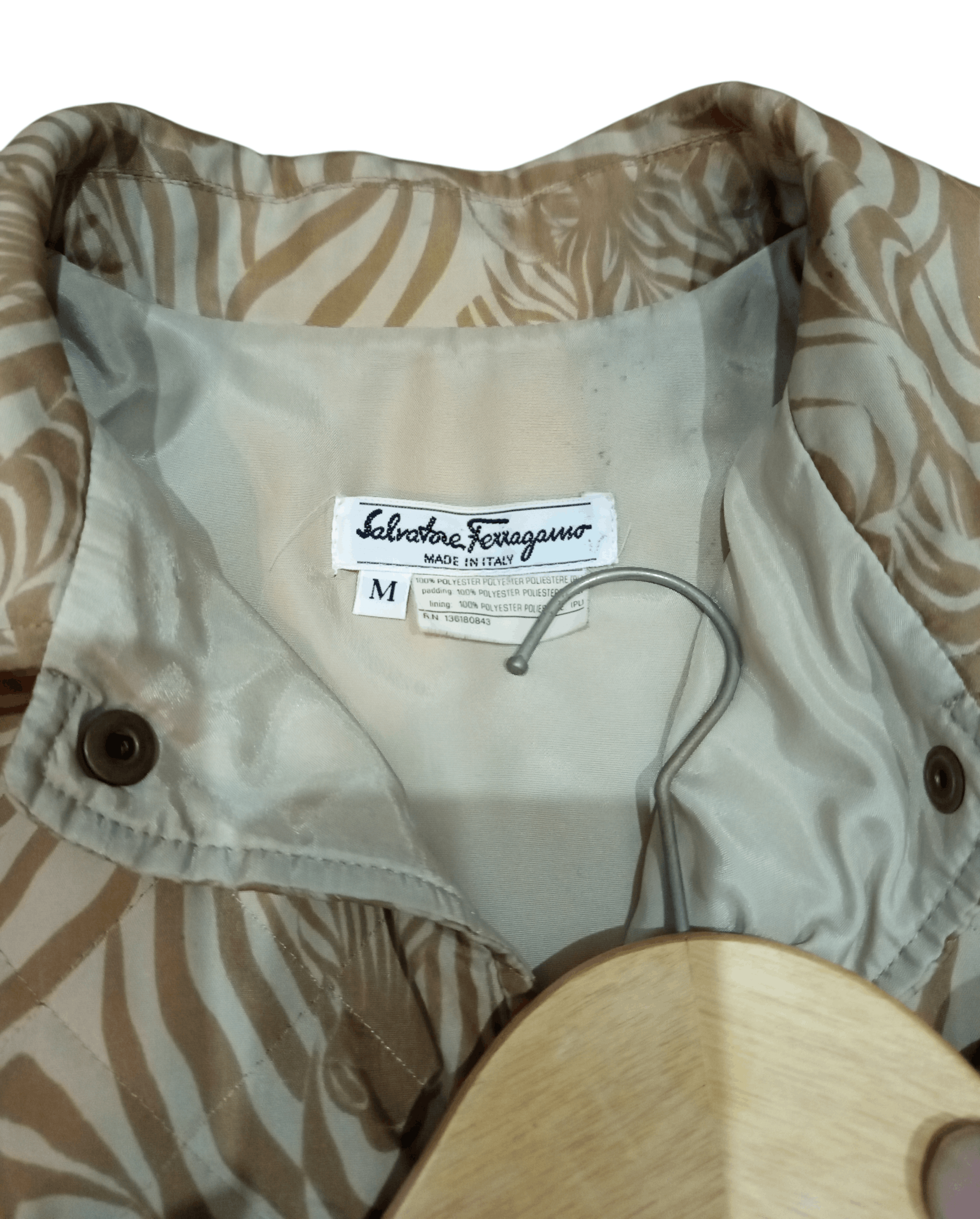 Salvatore Ferragamo Vintage Salvatore Ferragamo Quilted Animal Print Jacket Size M / US 6-8 / IT 42-44 - 9 Thumbnail