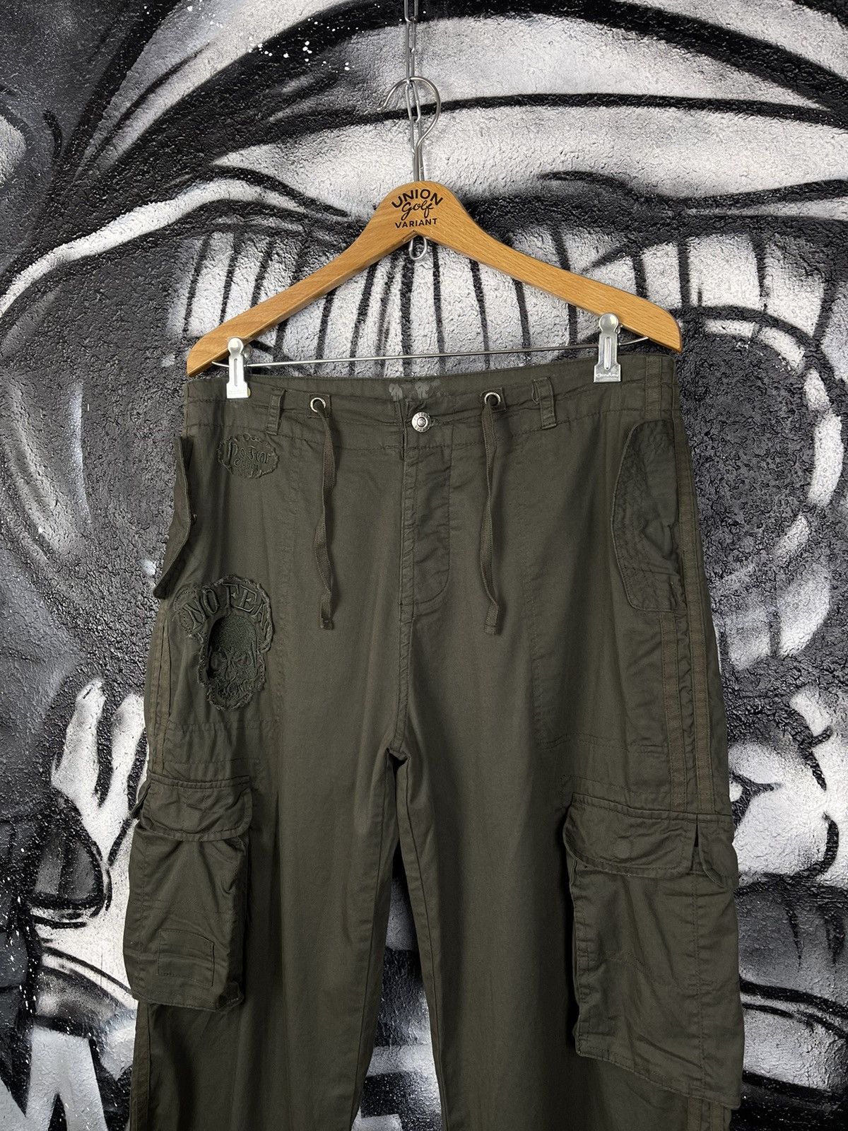 No Fear × Vintage Y2K No Fear Skull Embroidered Logo Cargo Pants Men’s Size L Size US 33 - 5 Thumbnail