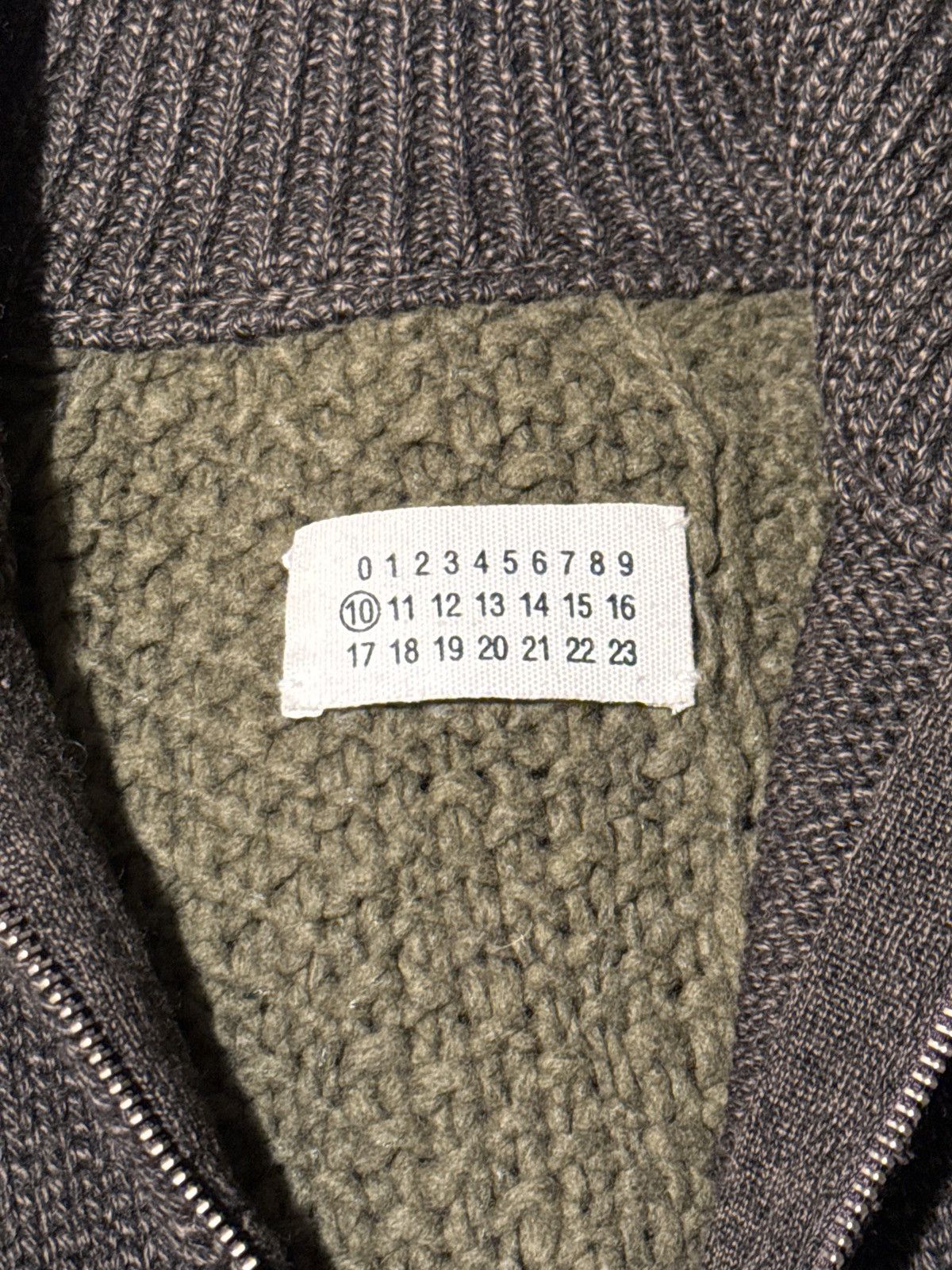 Maison Margiela Maison Margiela 2011 Turtleneck Pullover Size US L / EU 52-54 / 3 - 4 Thumbnail