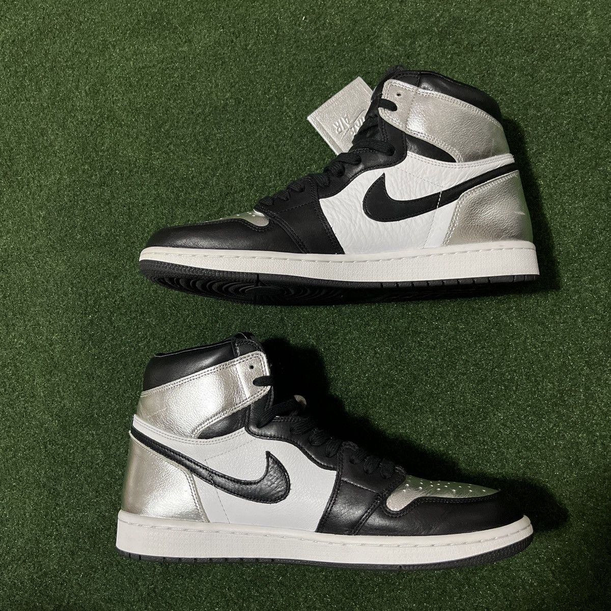 Jordan Brand Nike Air Jordan 1 Retro High Silver Toe Womens Size 12.5 Size US 11 / EU 44 - 5 Thumbnail
