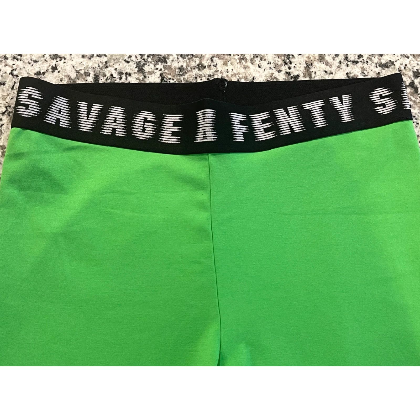 Vintage Savage x Fenty Forever Savage Legging Green Kiwi Medium Pajama Pants Women M Green Size 32" / US 10 / IT 46 - 2 Thumbnail