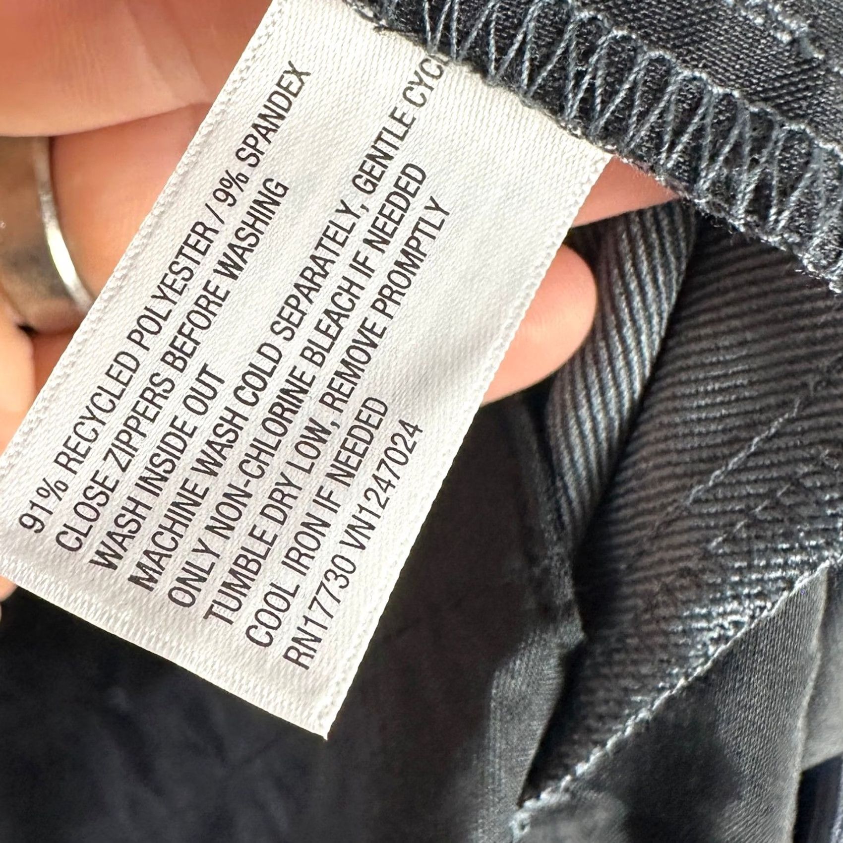 Vintage Goodfellow & Co Mens Tech Trouser Golf Pants Gray Flat Front Stretch Waistband Pockets 39in 30in Inseam NEW Size US 33 - 5 Thumbnail
