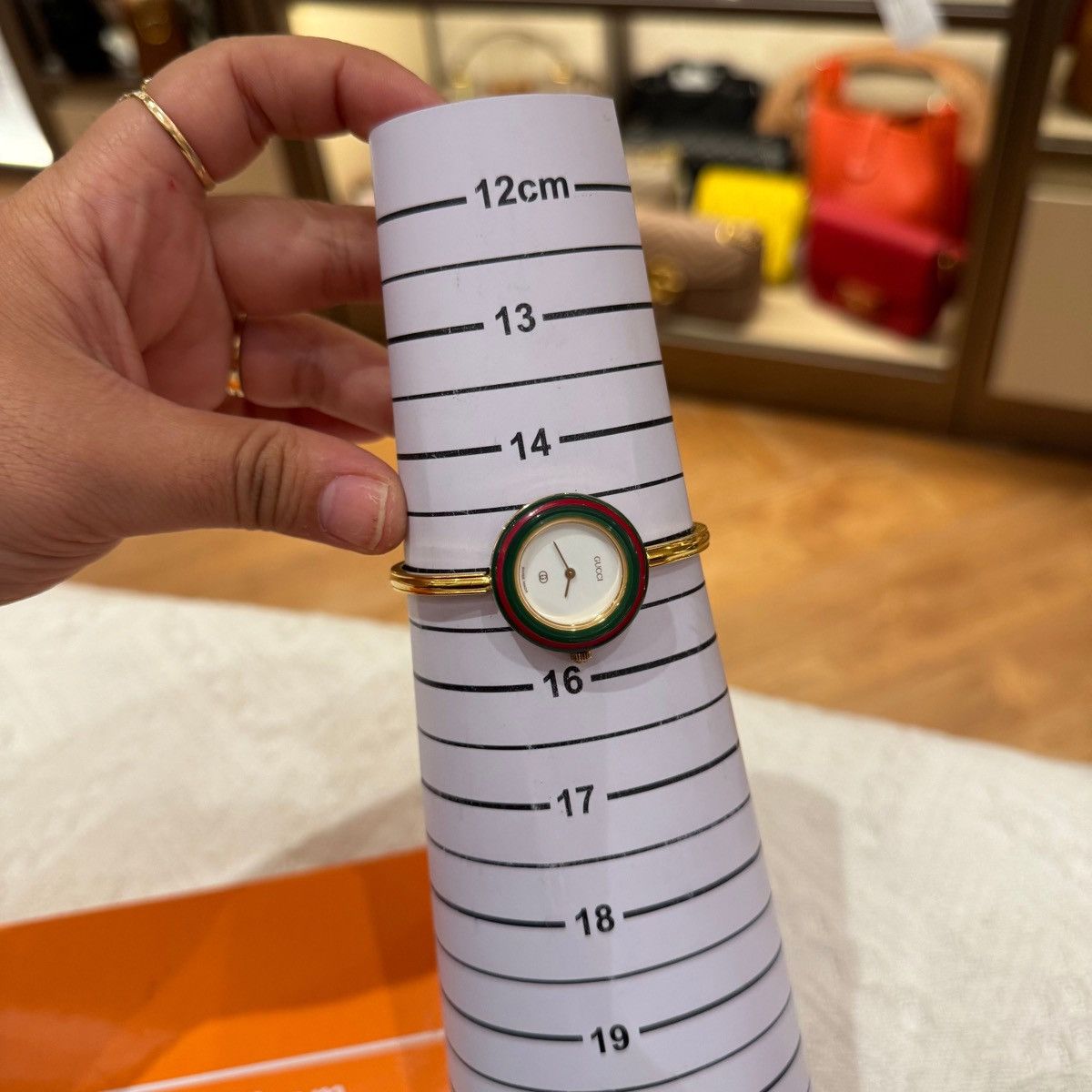 Gucci Gucci Bezel Watch Size ONE SIZE - 3 Thumbnail