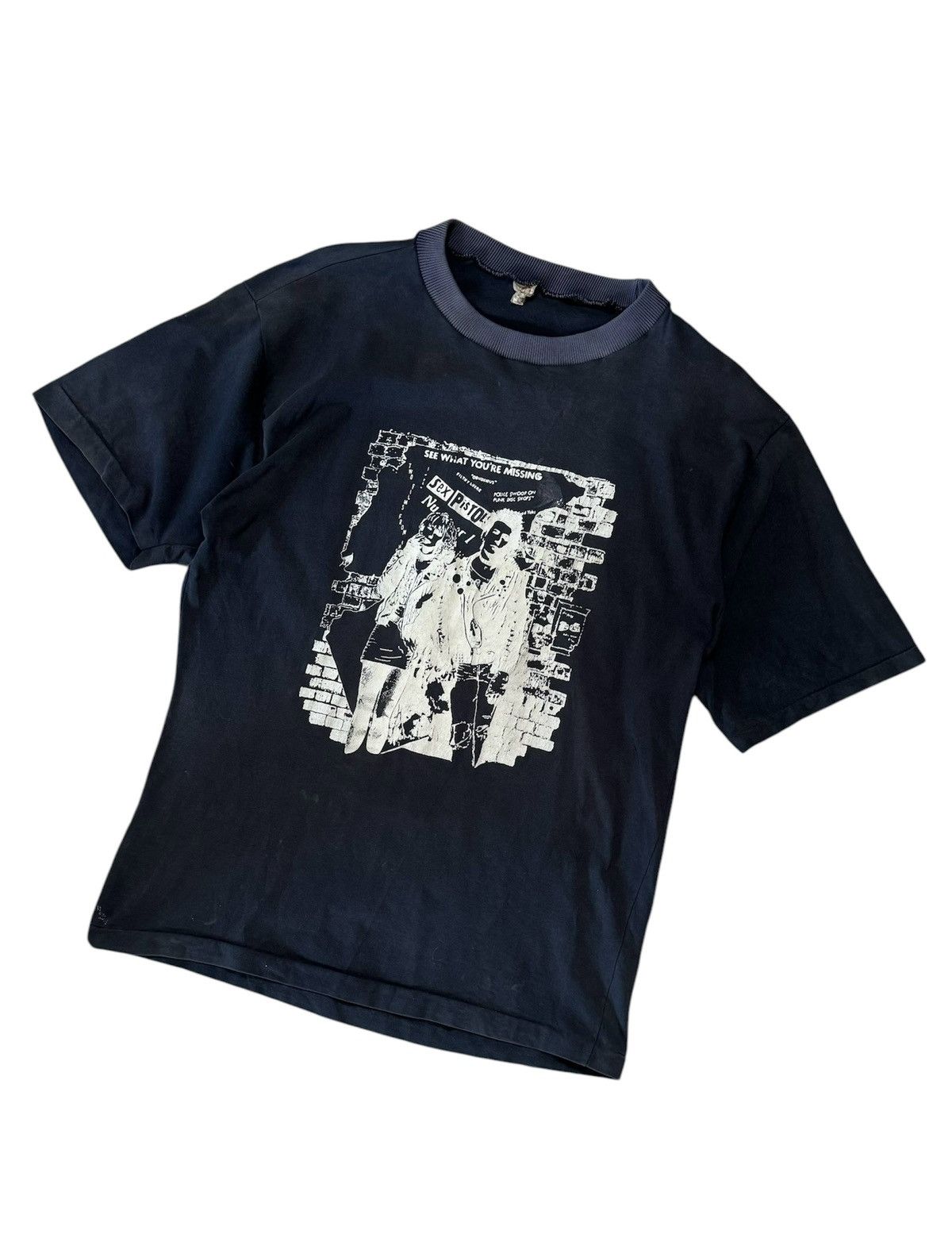 Band Tees × Vintage 90’s Sex Pistols Vintage T-shirt Sid & Nancy print tee Size US L / EU 52-54 / 3 - 2 Thumbnail