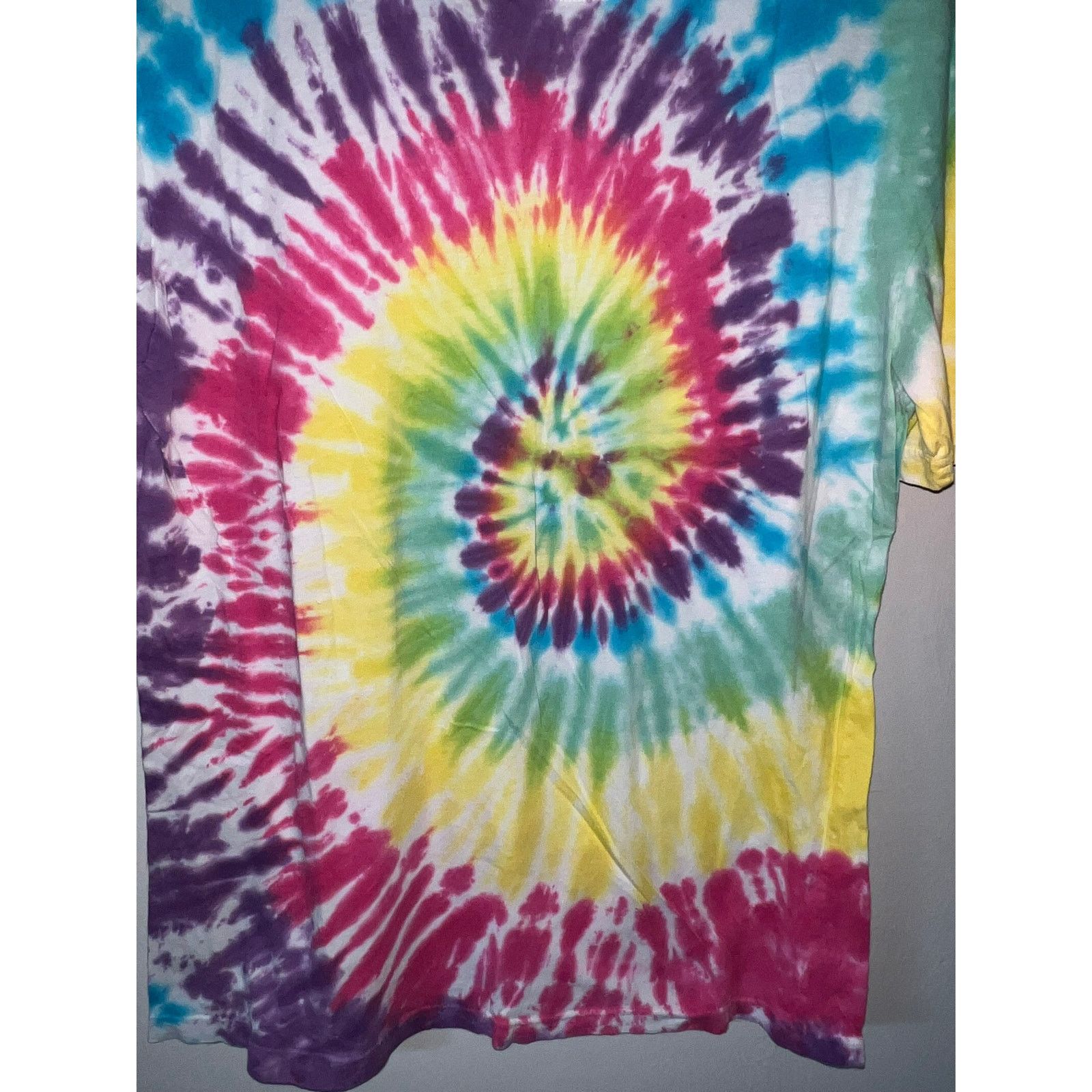 Basic Editions Basics Rainbow Spiral Tie Dye Shirt Pacsun PS Y2K 2000s M Size US M / EU 48-50 / 2 - 4 Thumbnail