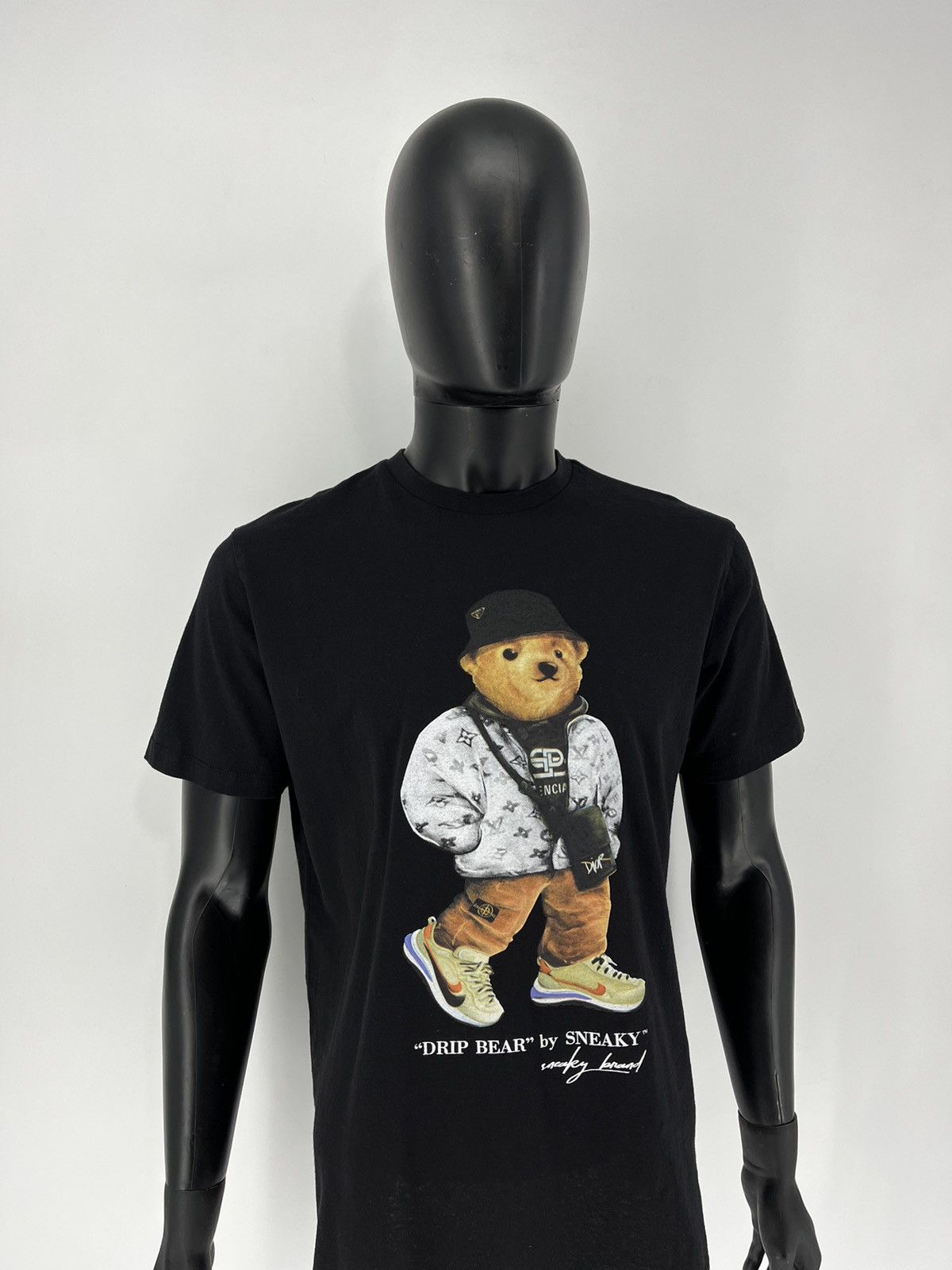Japanese Brand T-shirt stylish bear, chic print, rare find Size US L / EU 52-54 / 3 - 3 Thumbnail