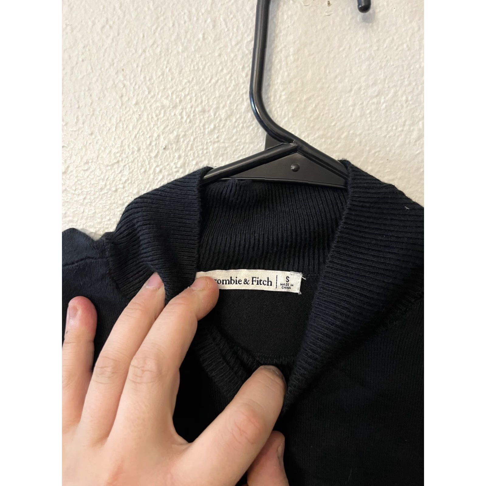 Abercrombie & Fitch Abercrombie & Fitch Dress Long Sleeve Mock-Neck Black Knit Women S Size S / US 4 / IT 40 - 2 Thumbnail