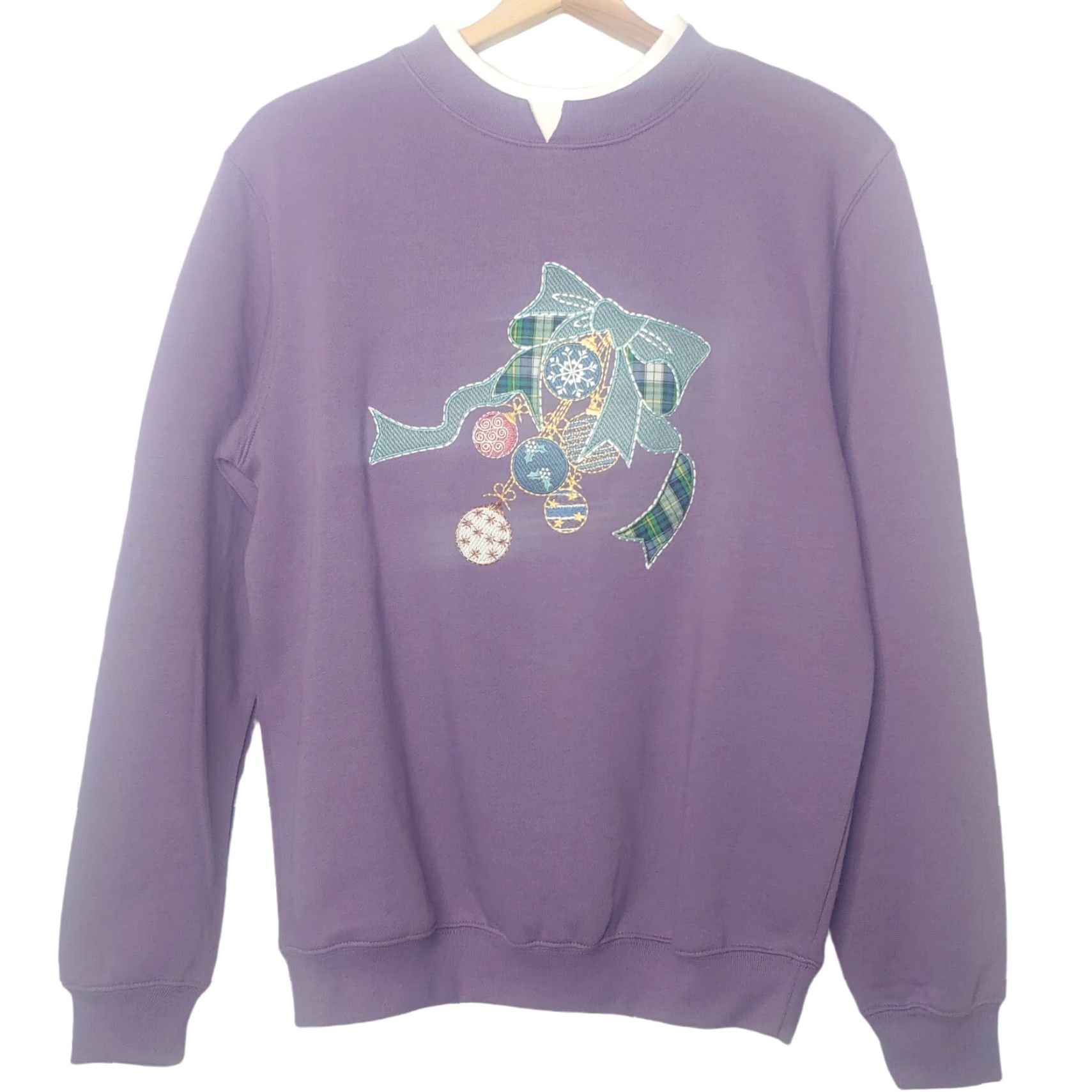 Vintage VINTAGE Baxter Wells Christmas Sweatshirt Purple Small Grandma Bow Pullover Crew Neck Long Sleeve Size S / US 4 / IT 40 - 2 Thumbnail