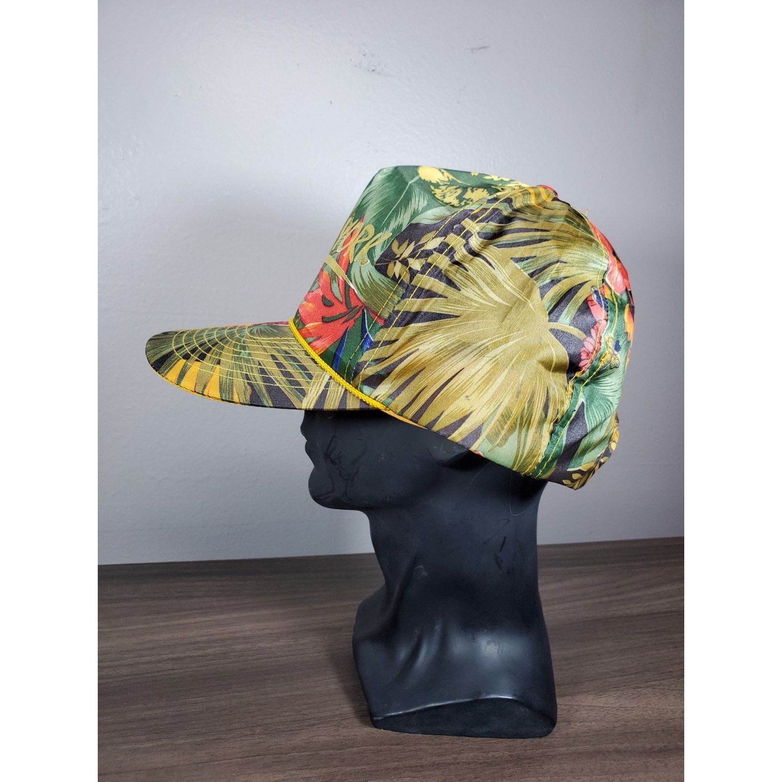 Vintage NEW YORK Jungle Hat Nylon Snapback Cap Floral NY NYC Size ONE SIZE - 6 Thumbnail