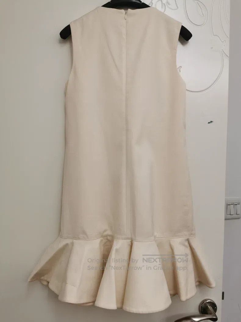 Valentino Valentino Beige sleeveless dress Size S / US 4 / IT 40 - 2 Thumbnail