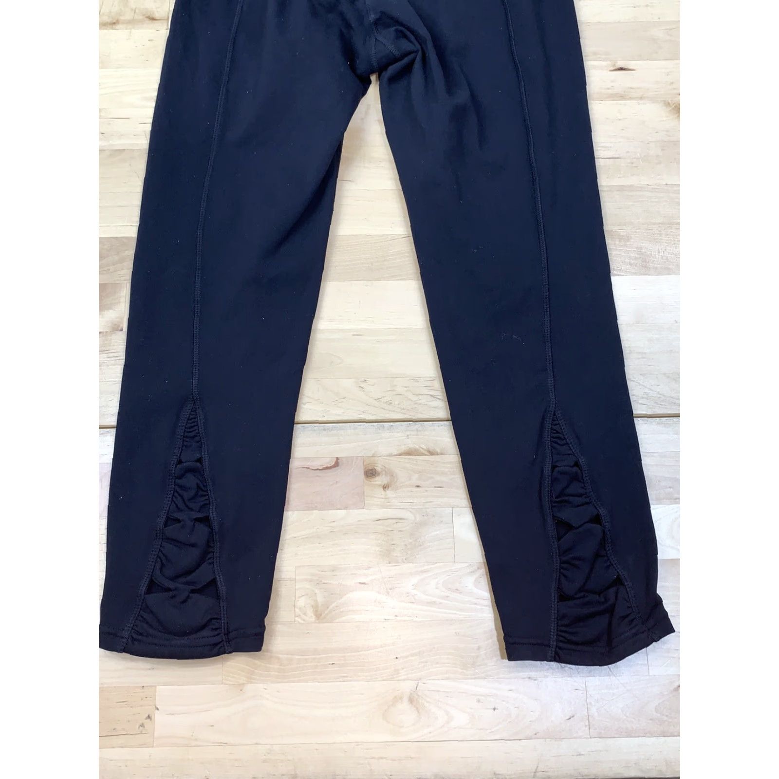 Athleta Athleta Women Leggings Cropped S Black Activewear Gym Yoga Size 28" / US 6 / IT 42 - 7 Thumbnail