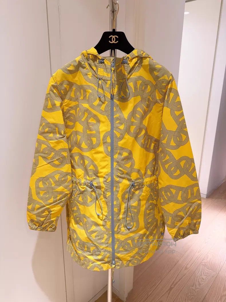 Hermes Hermes Pig Nose Hooded Windbreaker Yellow Size XS / US 0-2 / IT 36-38 - 1 Thumbnail