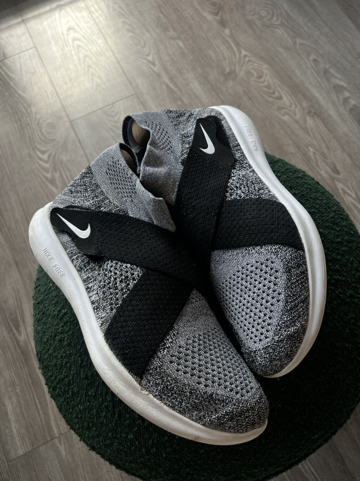 Nike Nike Free Run RN Motion 3.0 Flyknit 2 Fly Gray Sneakers Size US 11 / EU 44 - 7 Thumbnail