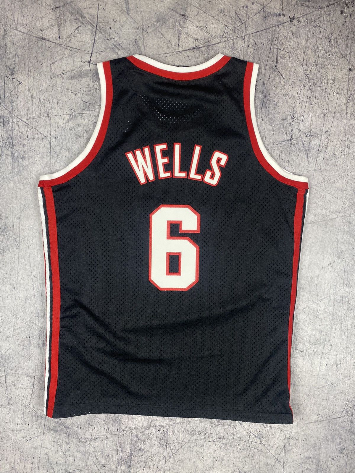 Vintage 90s Nike NBA Portland Bonzi Wells #6 Soccer Jersey