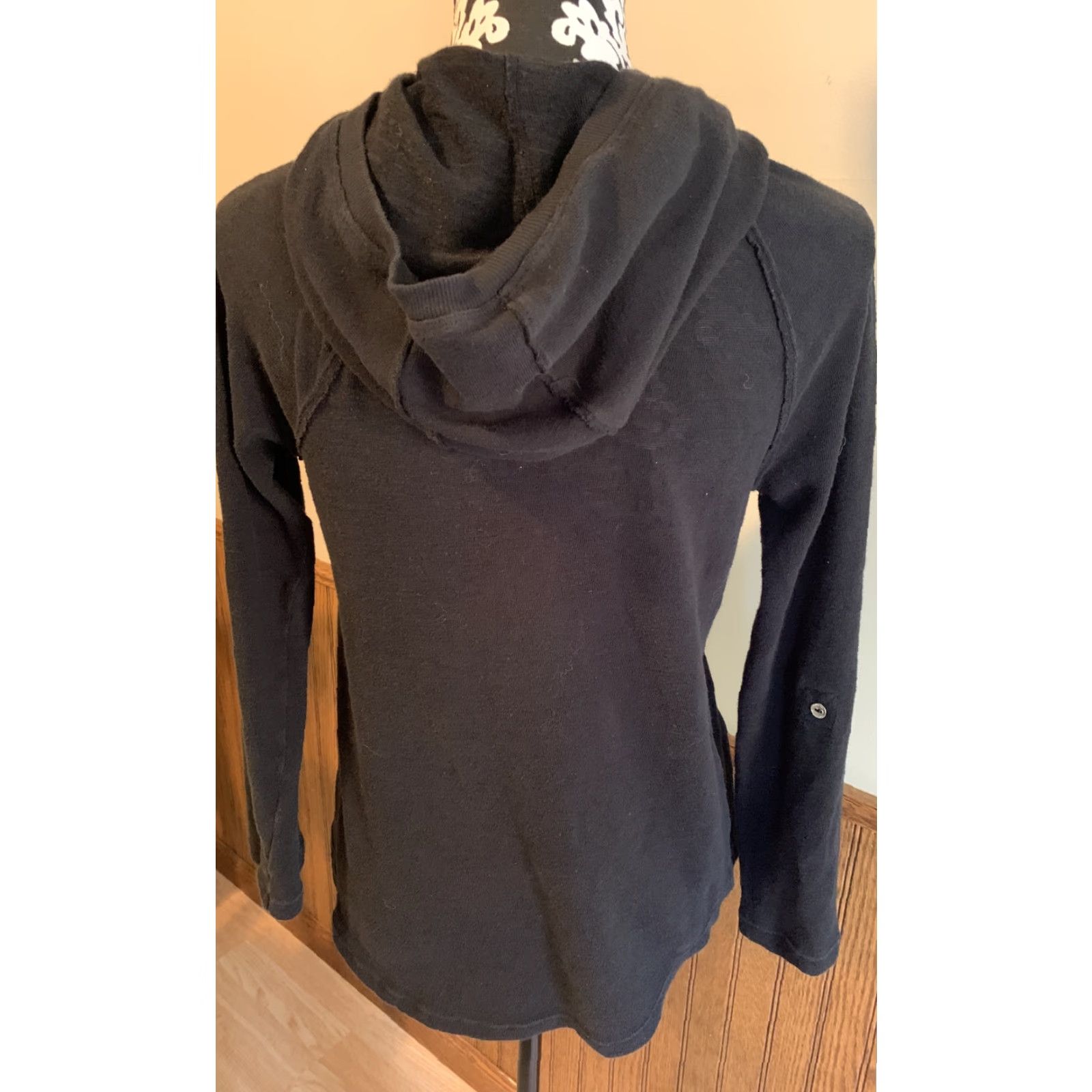 Calvin Klein Calvin Klein Performance Hooded Pullover Long Sleeve M Women Black Quick Dry Gym Training Cross Training CrossFit Yoga V-Neck Size M / US 6-8 / IT 42-44 - 4 Thumbnail