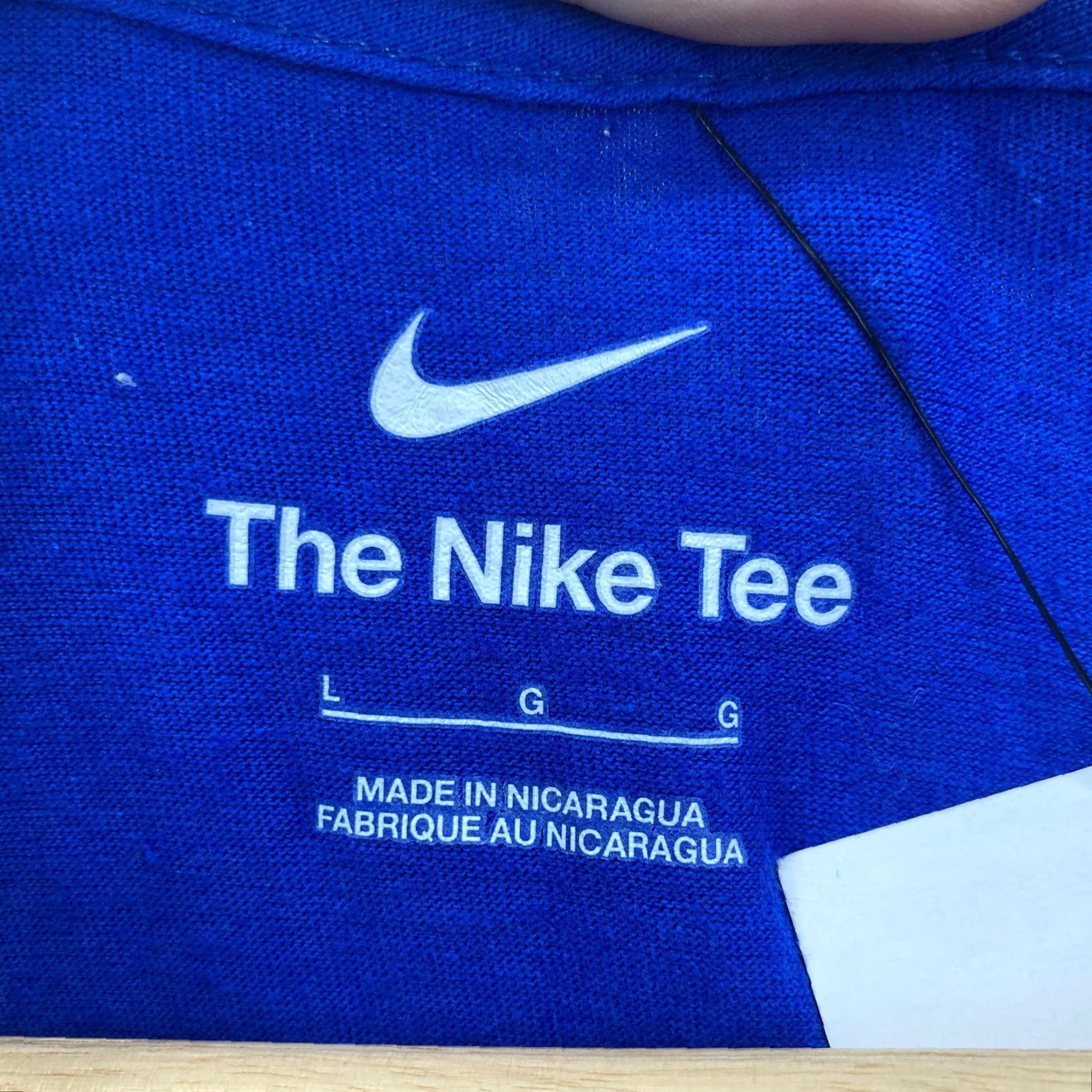 Nike VINTAGE Nike Shirt Mens Large Blue The Nike Tee Swoosh Crewneck Cotton Casual Preppy Size US L / EU 52-54 / 3 - 5 Thumbnail