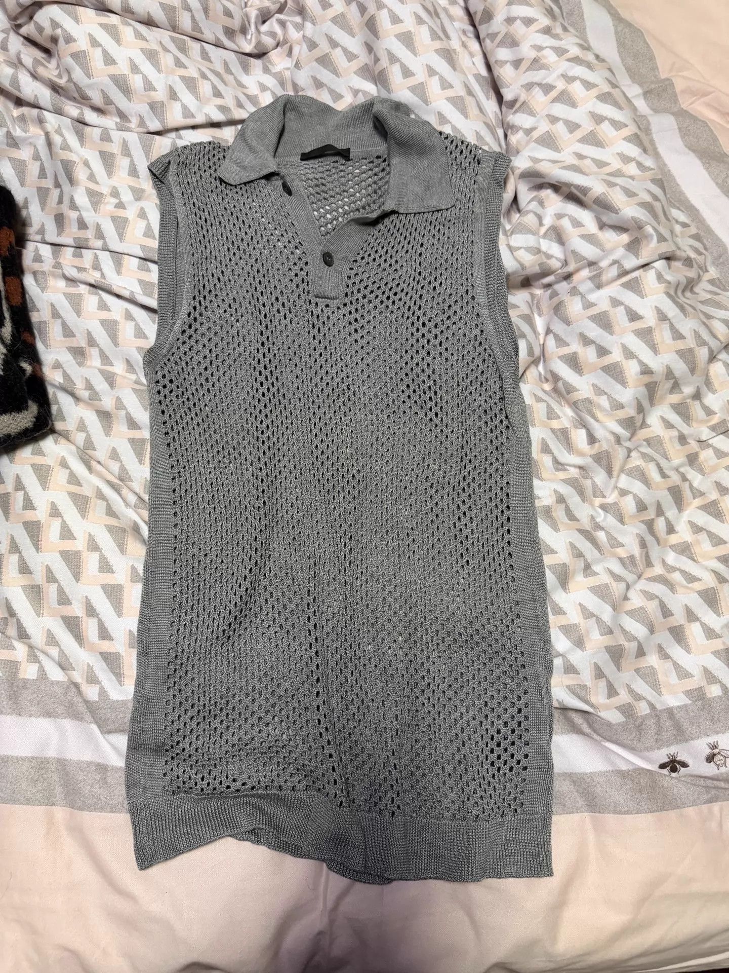Prada Prada Openwork Knit Vest Unisex Gray Size 50 Size US M / EU 48-50 / 2 - 1 Thumbnail