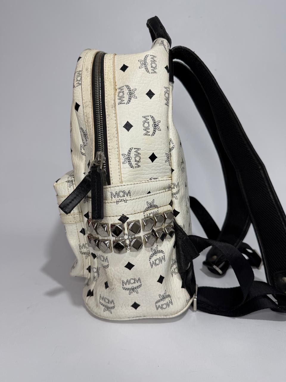 MCM MCM White Visetos Coated Canvas Stark Studs Backpack Size ONE SIZE - 8 Thumbnail